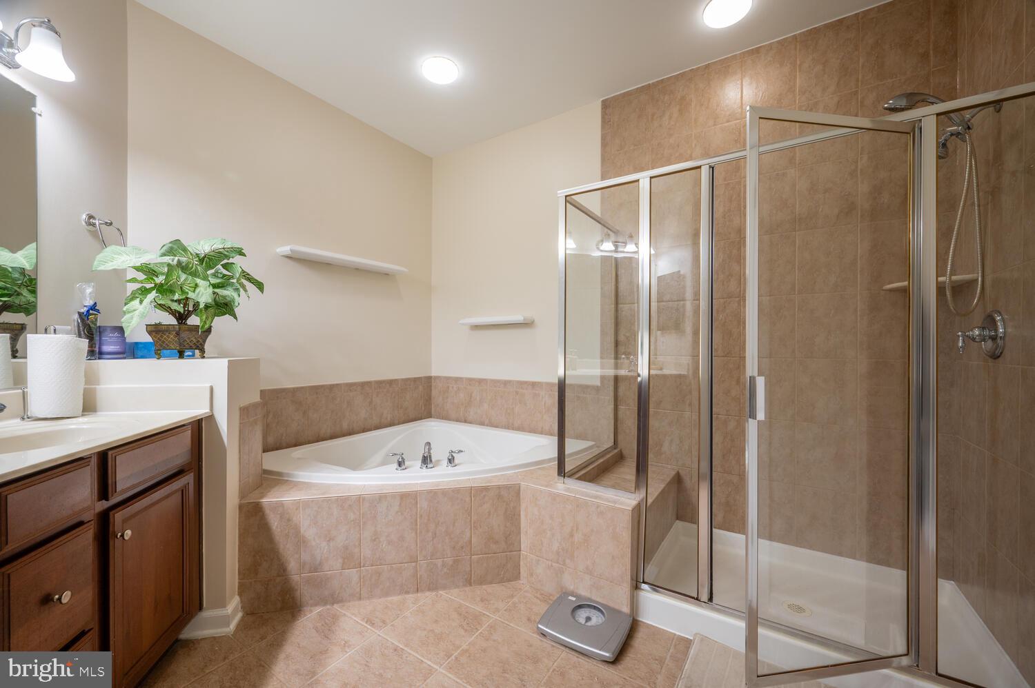 THE RESERVE CONDOMINIUMS - Residential