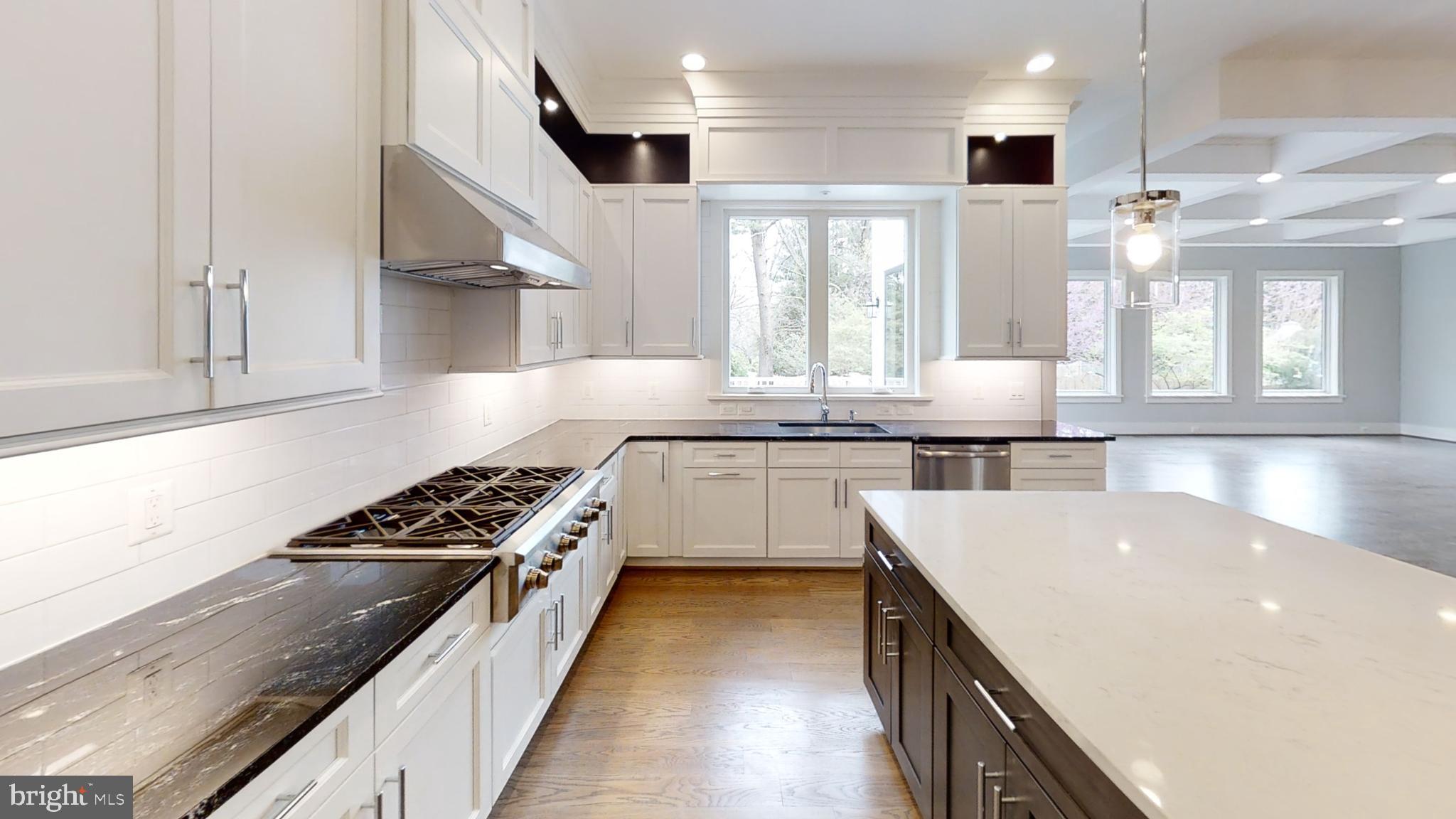 VIENNA WOODS - Residential