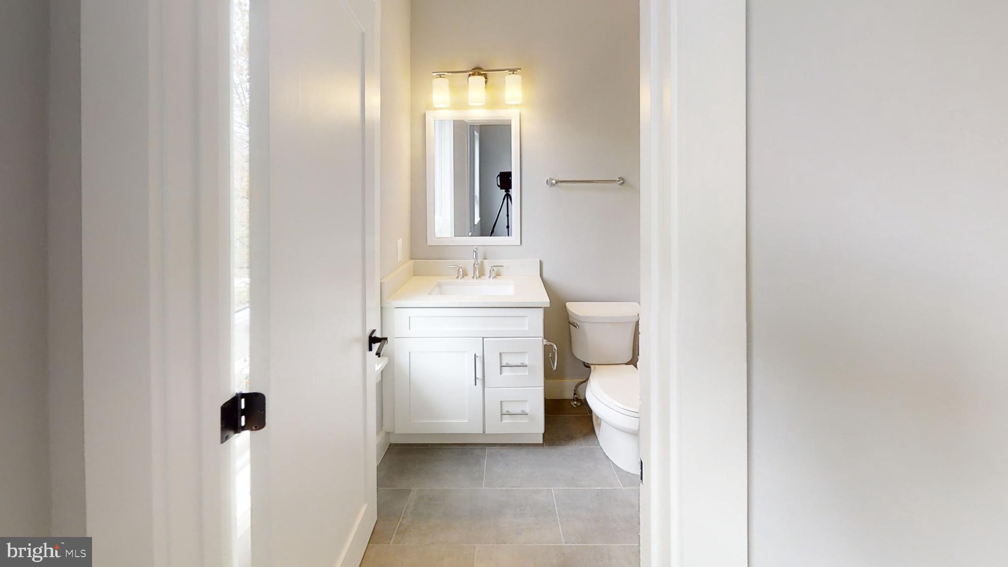 VIENNA WOODS - Residential