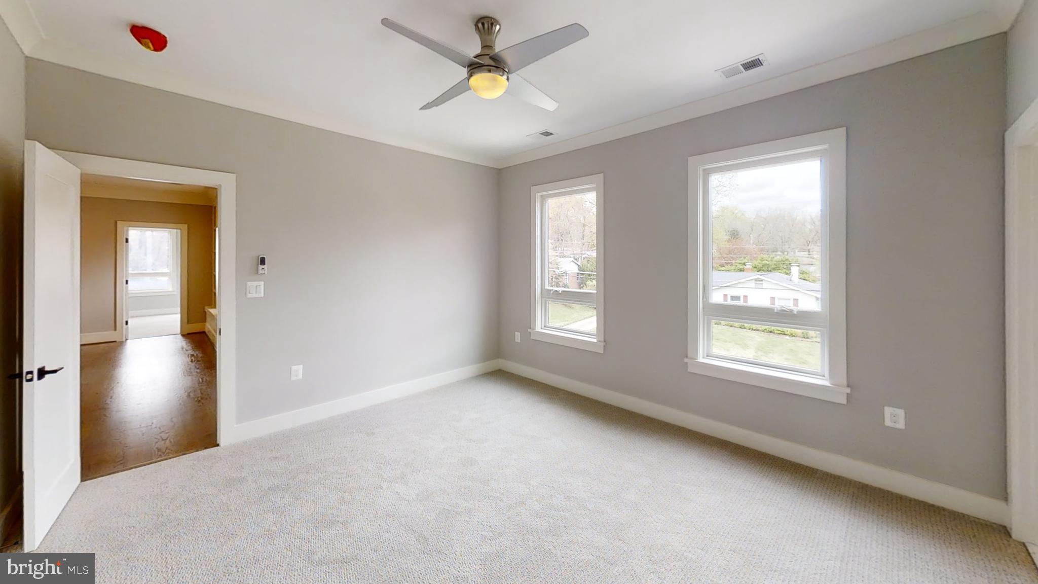 VIENNA WOODS - Residential