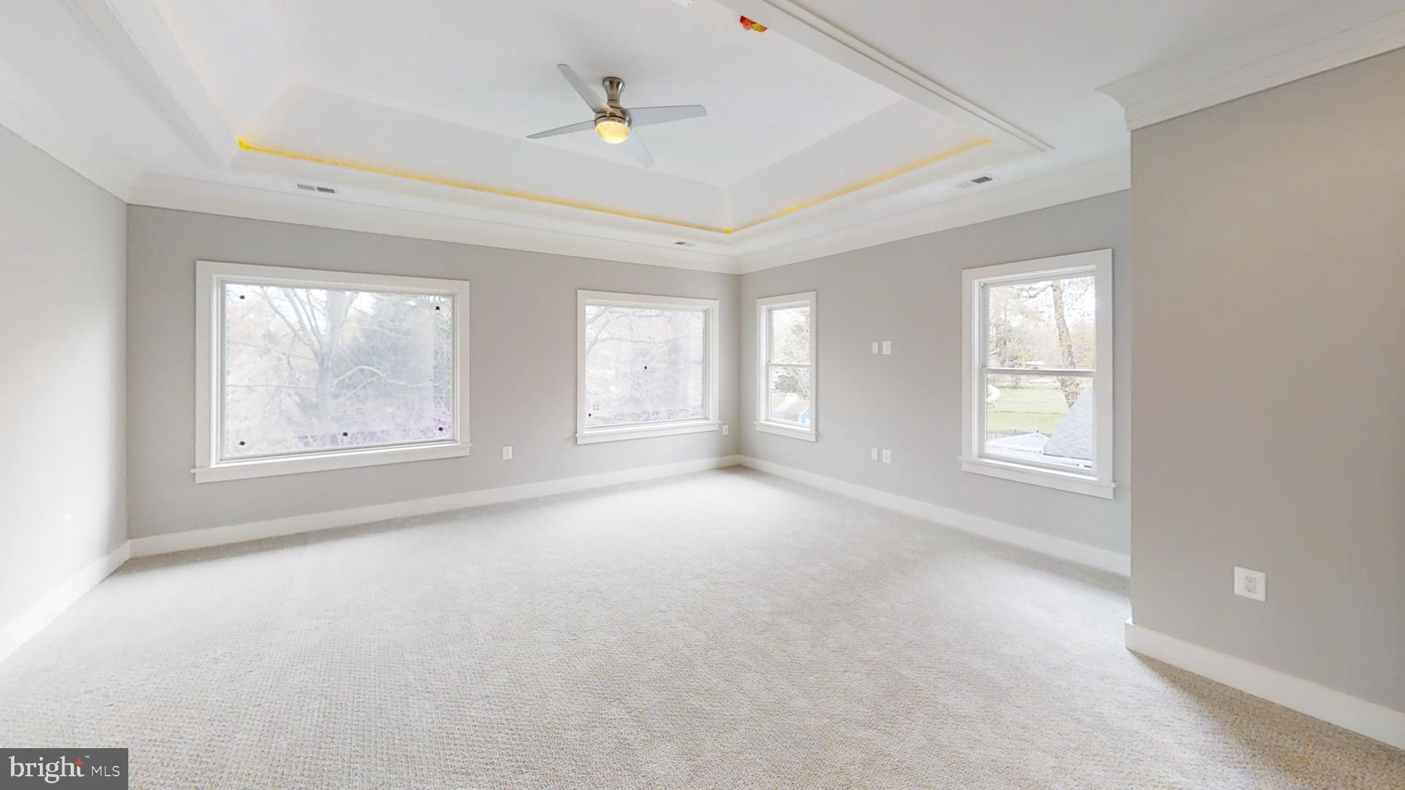 VIENNA WOODS - Residential