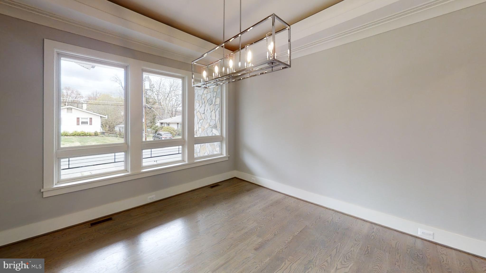 VIENNA WOODS - Residential