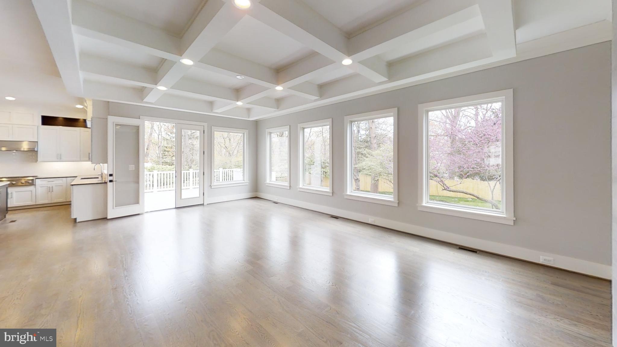 VIENNA WOODS - Residential