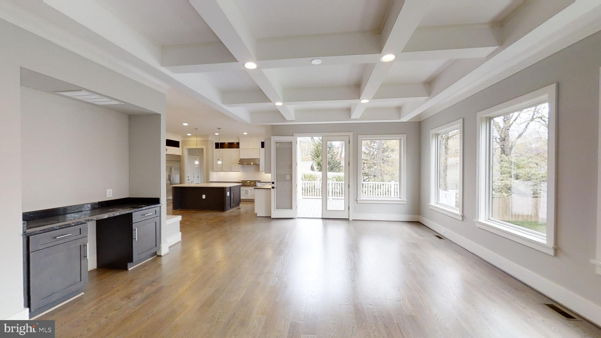 VIENNA WOODS - Residential