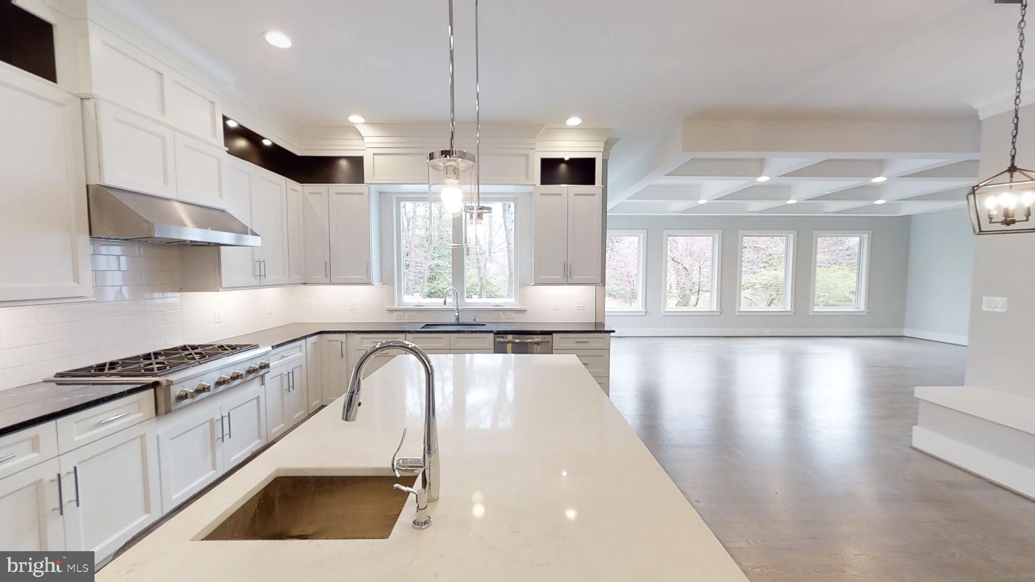 VIENNA WOODS - Residential