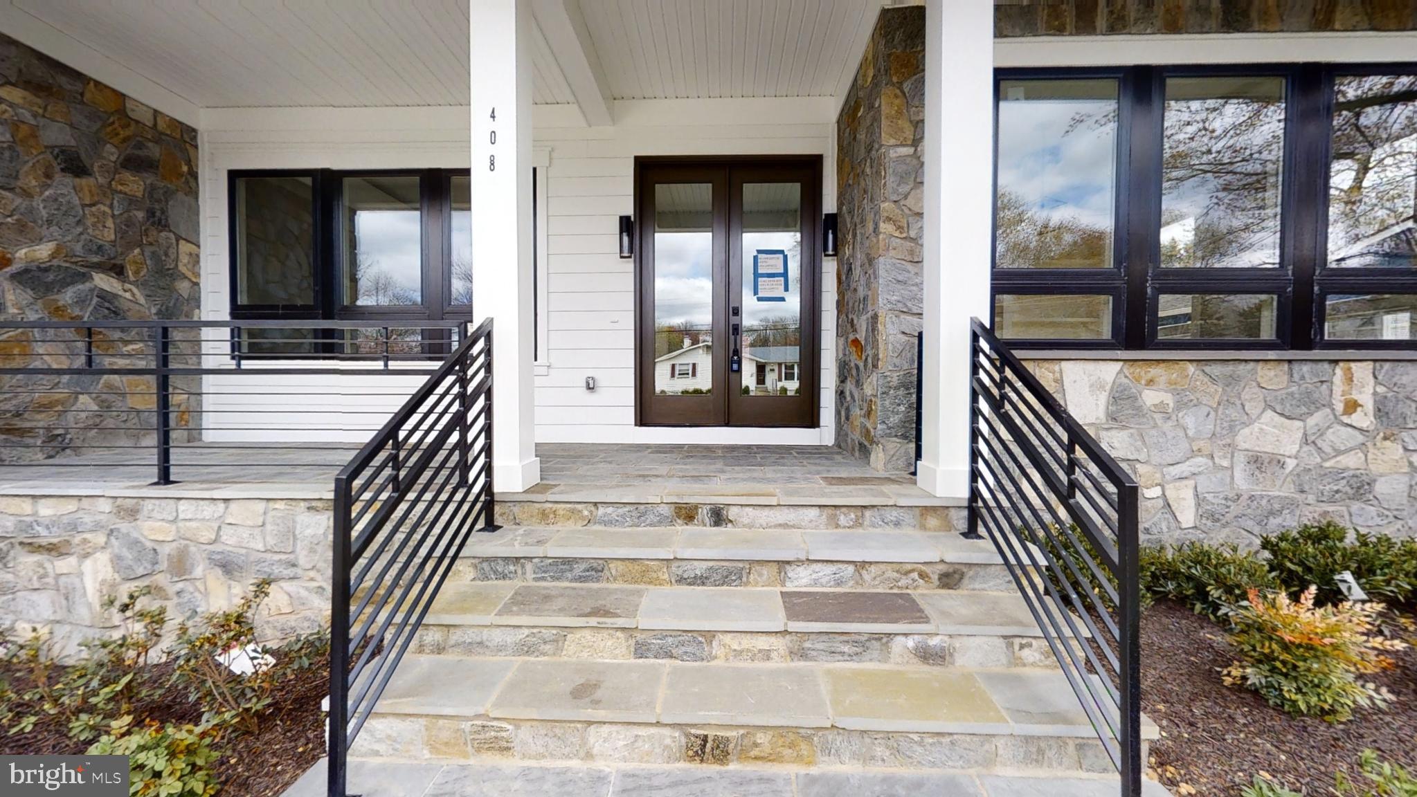 VIENNA WOODS - Residential