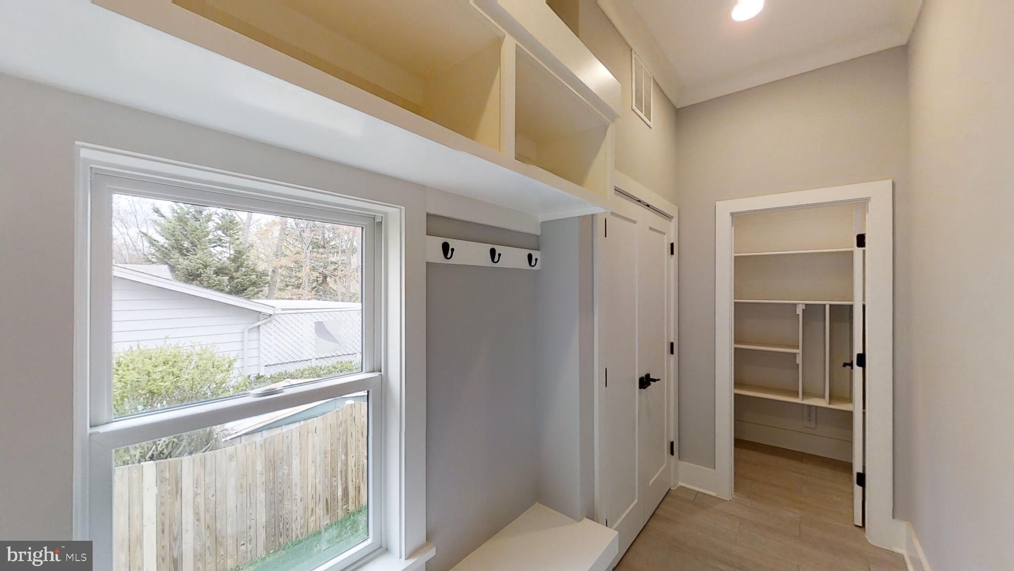 VIENNA WOODS - Residential