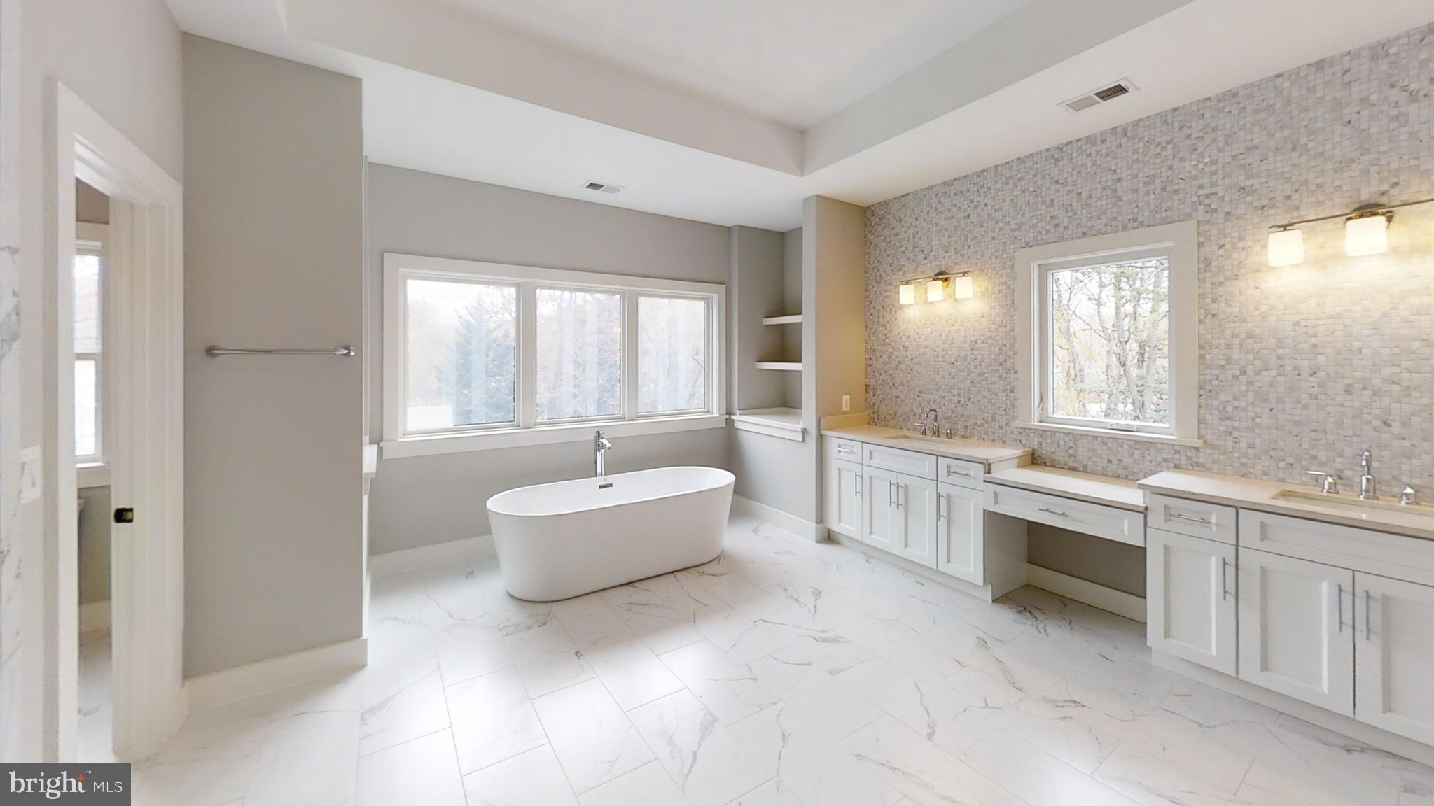 VIENNA WOODS - Residential