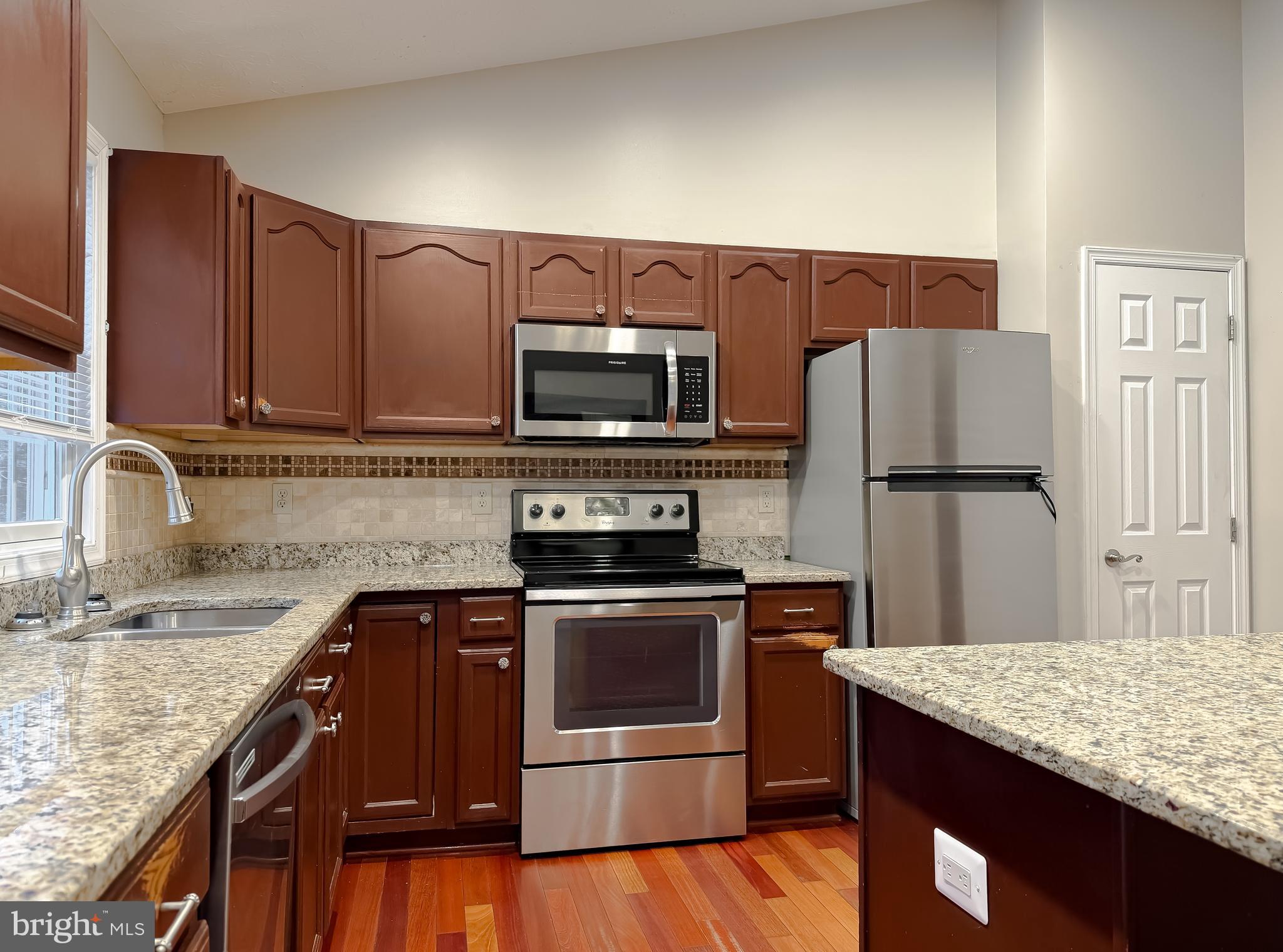 SUMMERWOOD - Residential