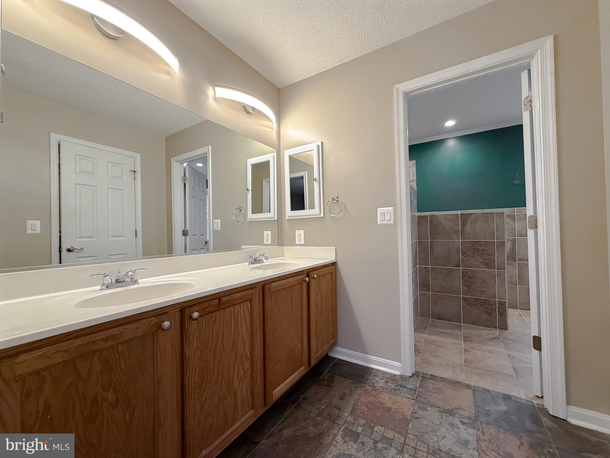 SUMMERWOOD - Residential