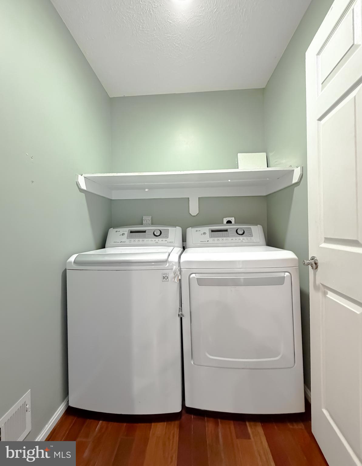 SUMMERWOOD - Residential