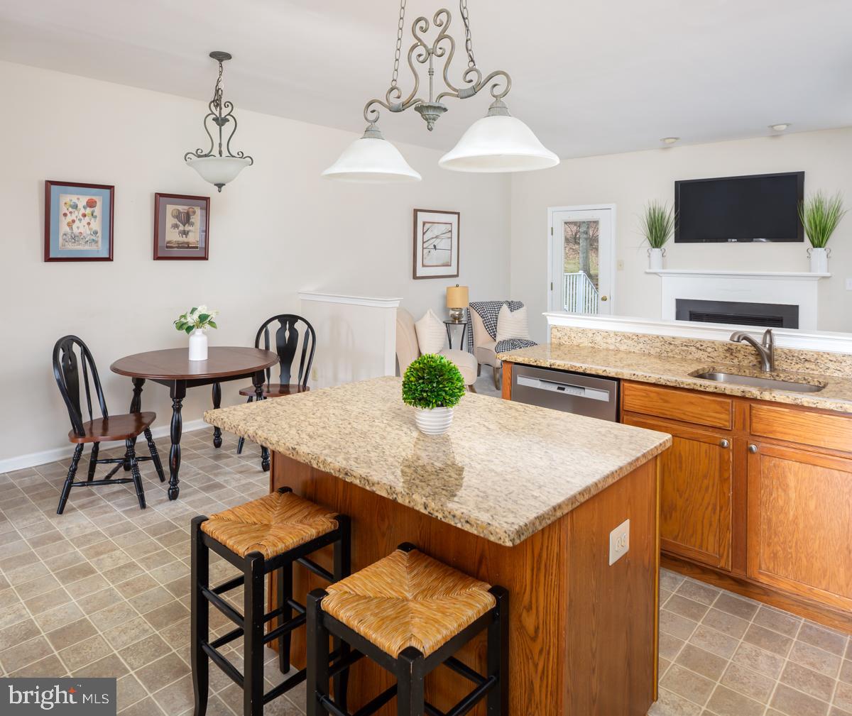 CHARLESTOWN OAKS - Residential