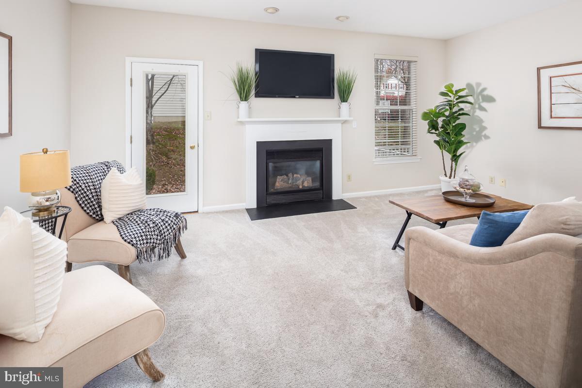 CHARLESTOWN OAKS - Residential