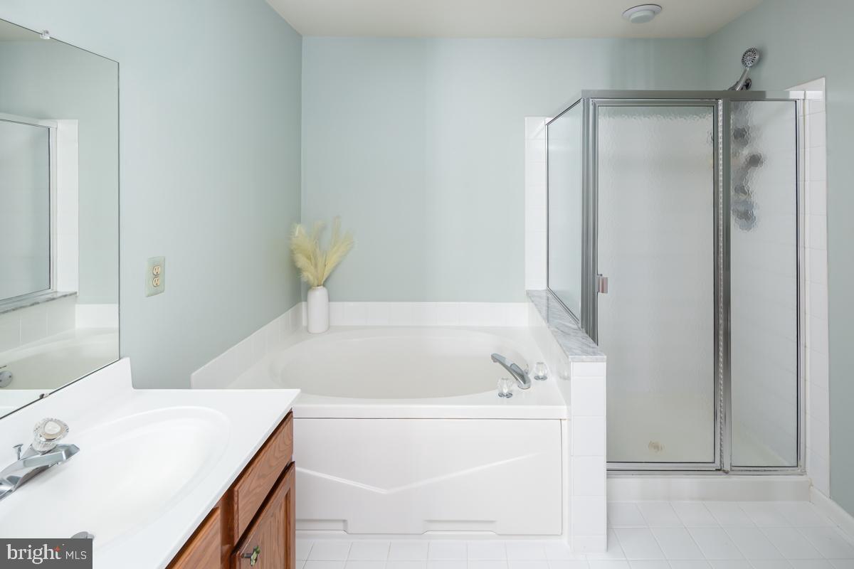 CHARLESTOWN OAKS - Residential