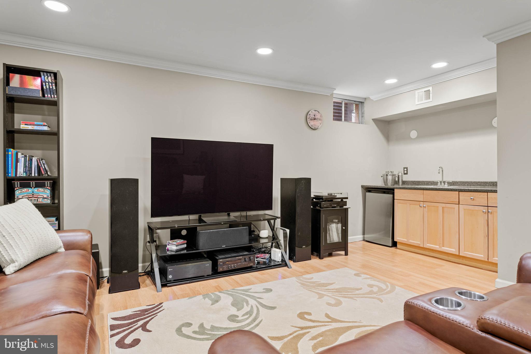 CHARLESTOWN OAKS - Residential