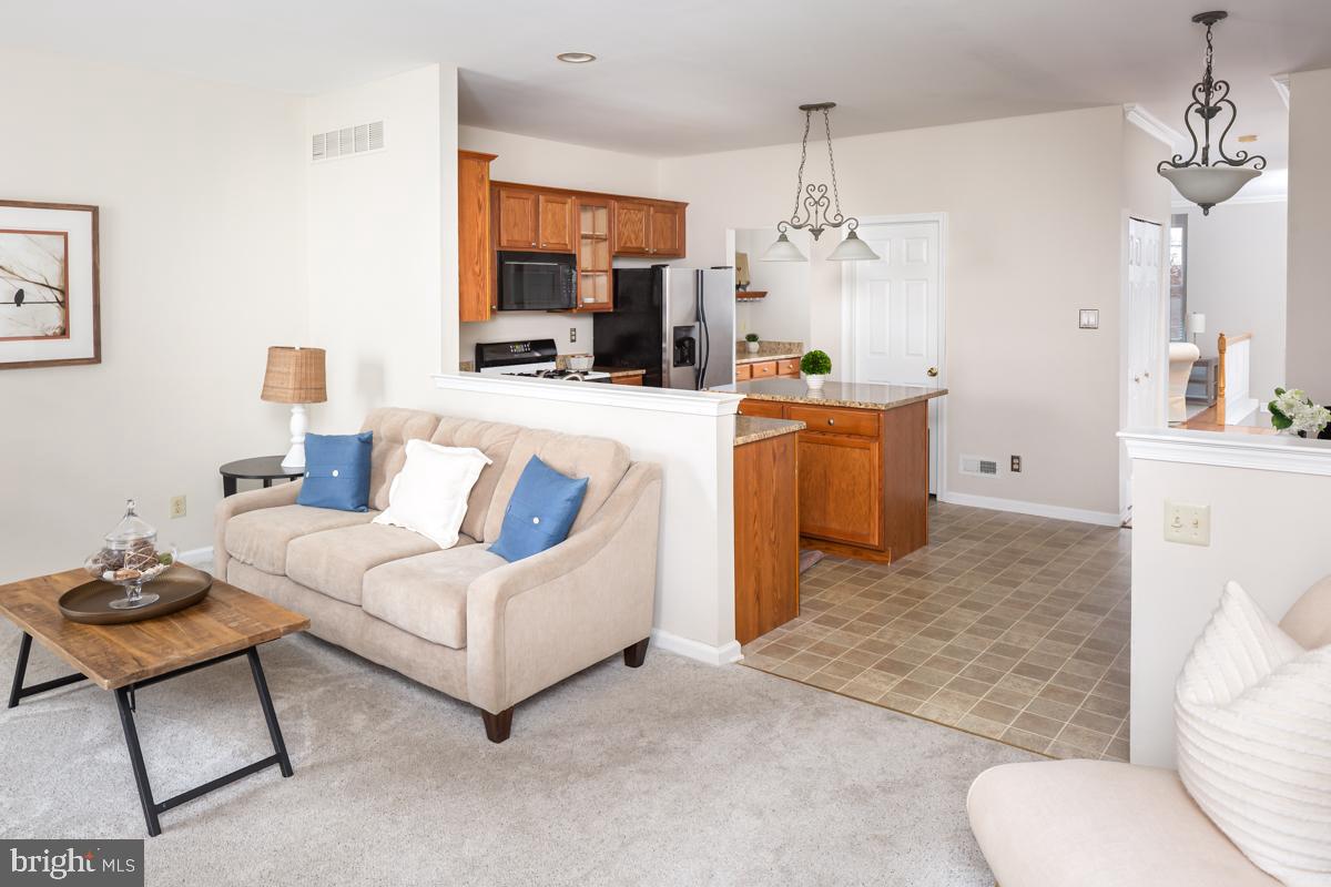 CHARLESTOWN OAKS - Residential