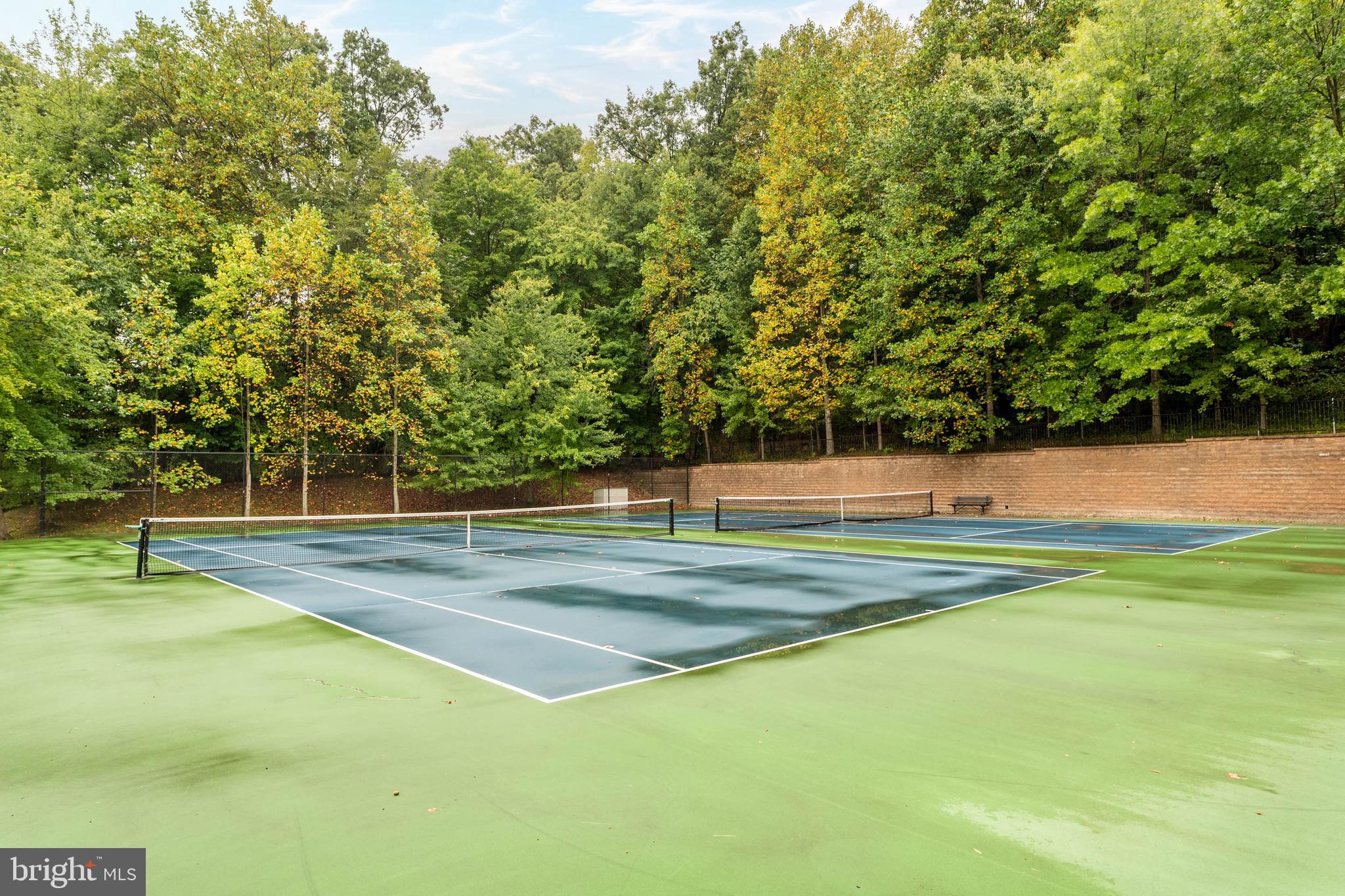 CHARLESTOWN OAKS - Residential