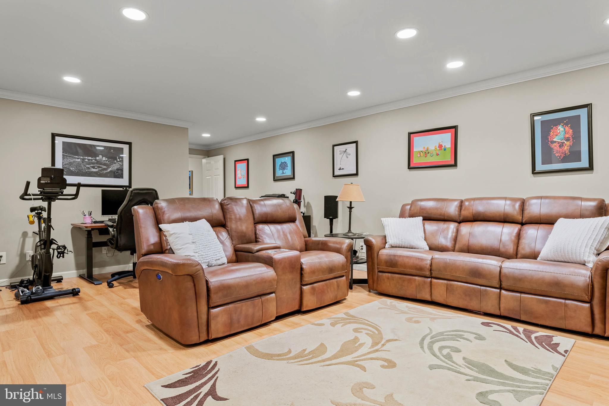 CHARLESTOWN OAKS - Residential