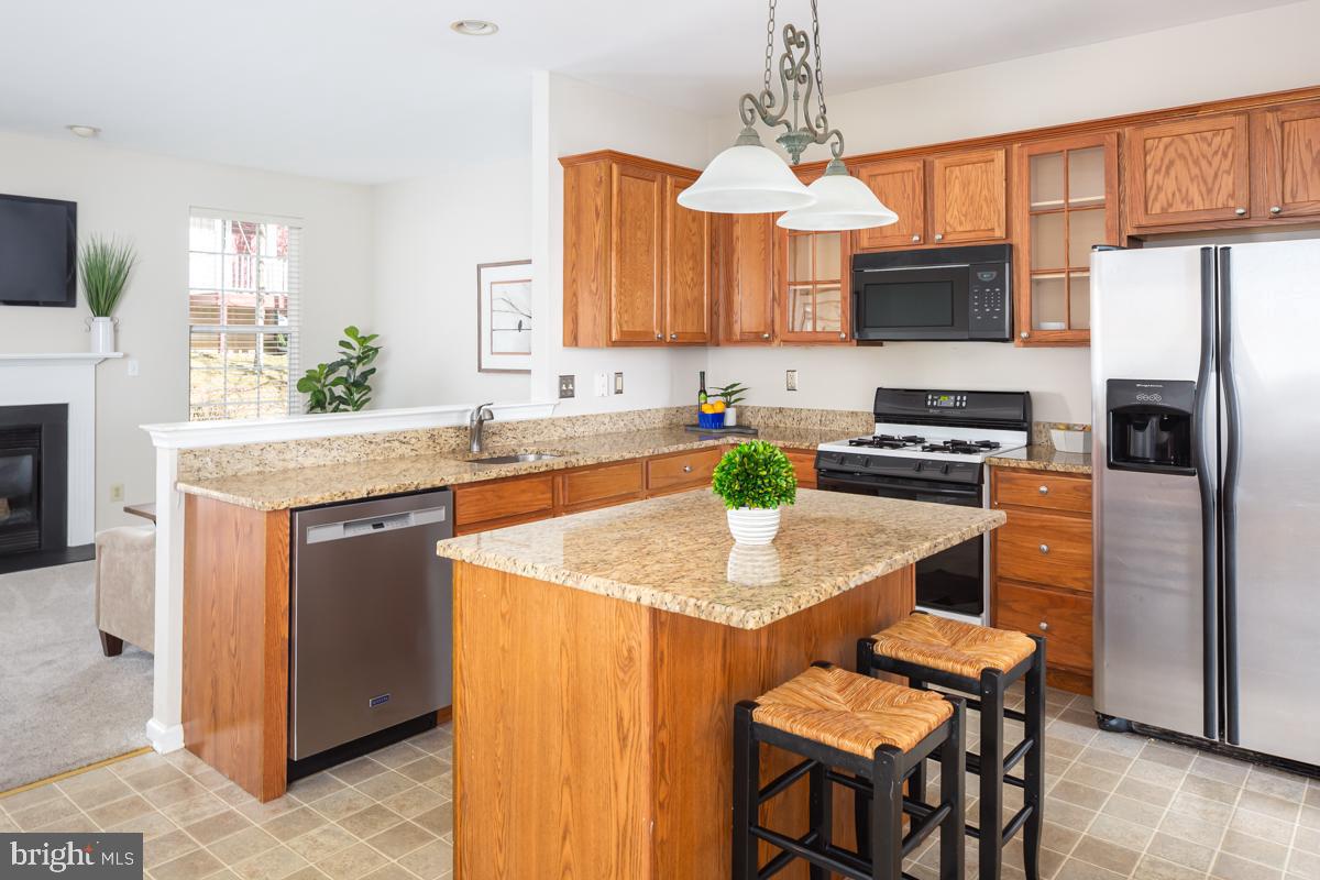 CHARLESTOWN OAKS - Residential