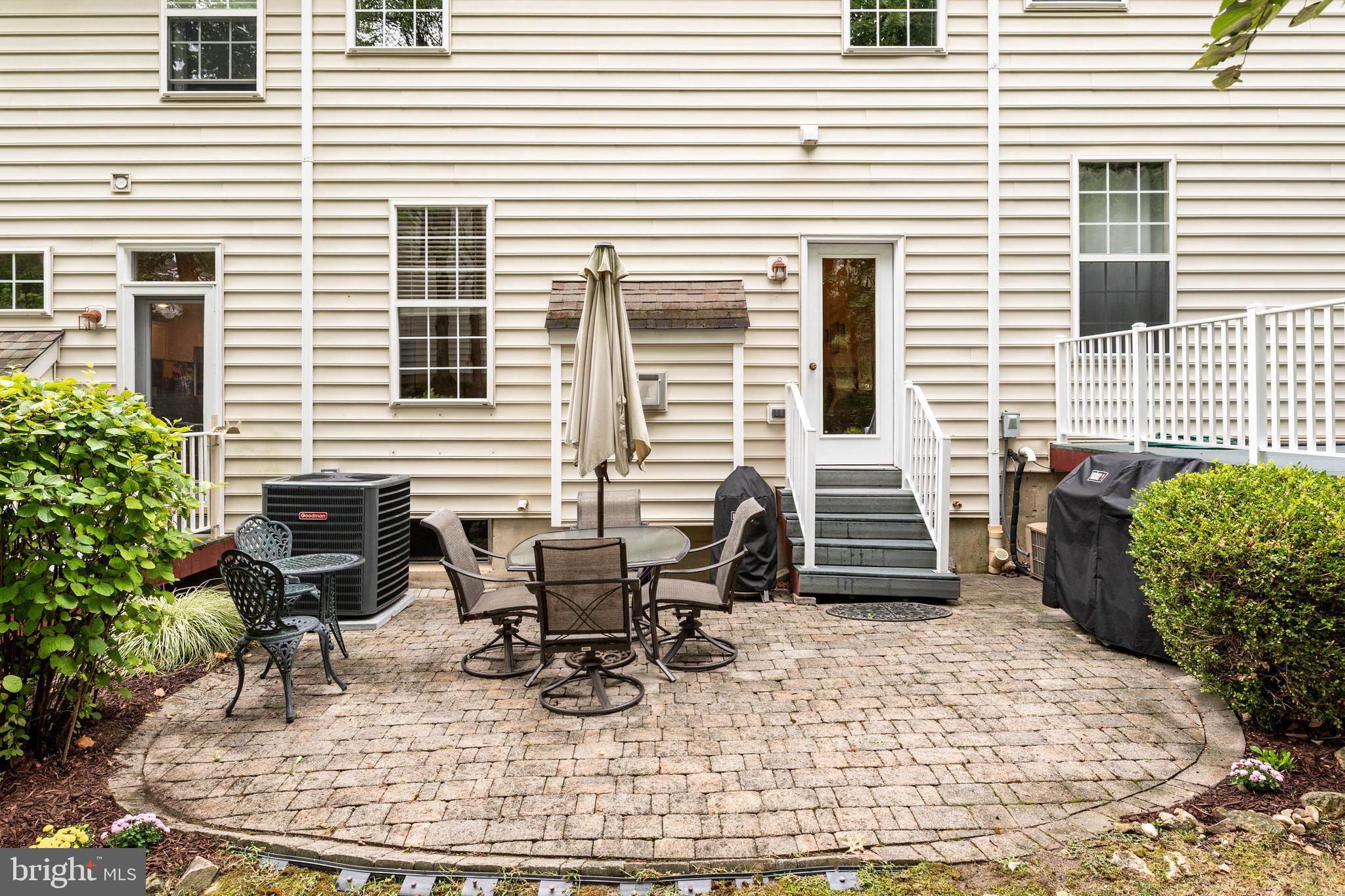 CHARLESTOWN OAKS - Residential