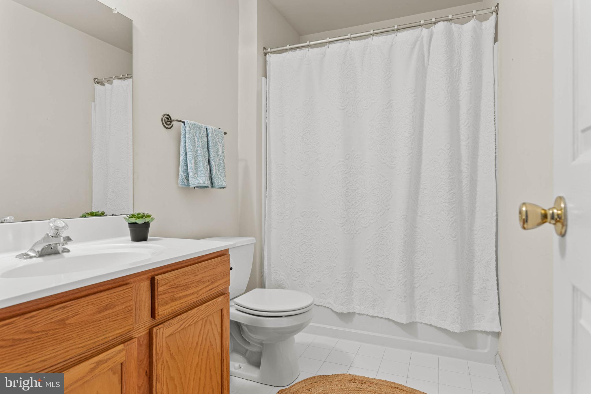 CHARLESTOWN OAKS - Residential