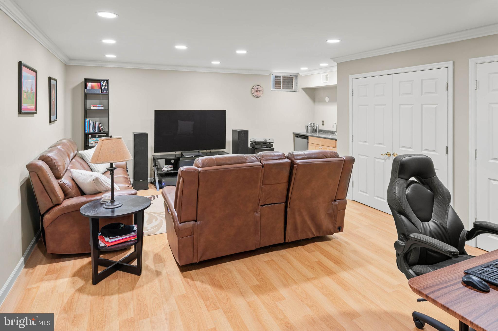 CHARLESTOWN OAKS - Residential