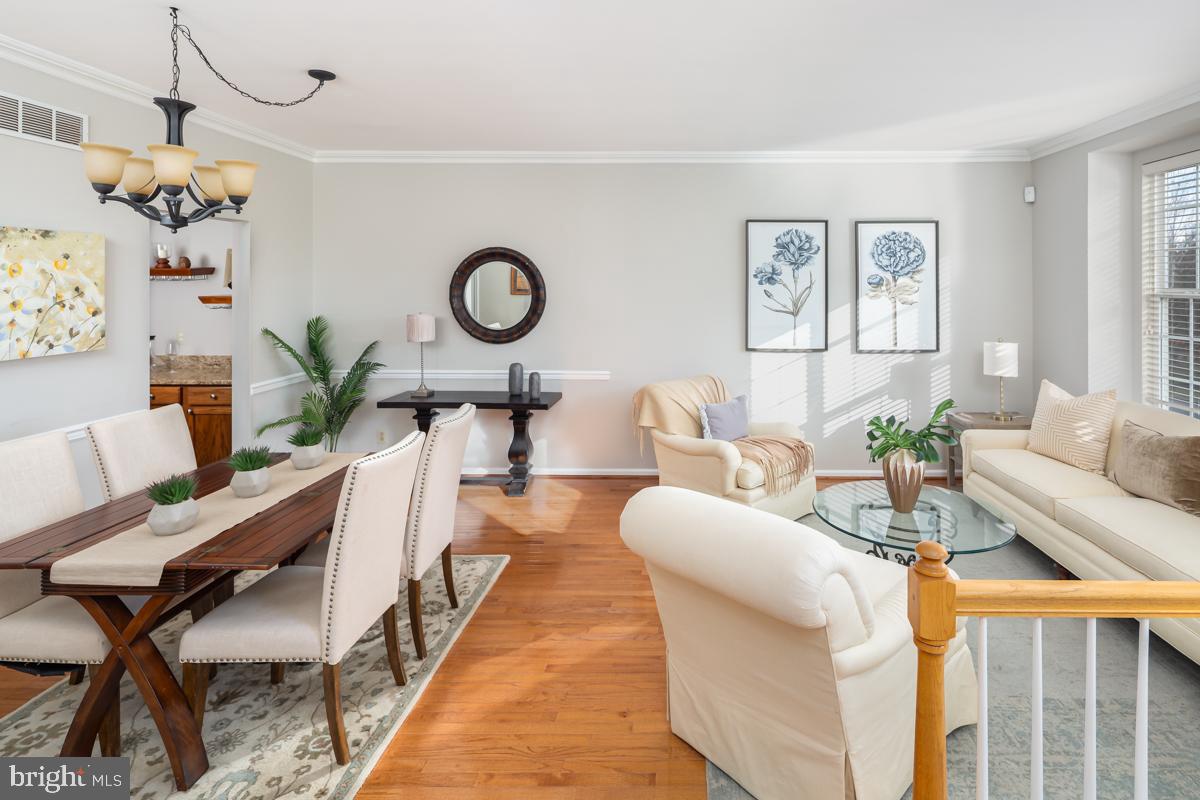 CHARLESTOWN OAKS - Residential