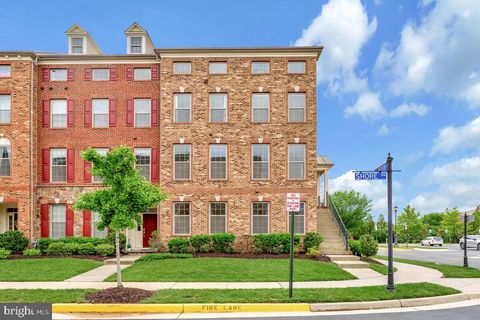 22635 NAUGATUCK SQUARE ASHBURN VA 20148