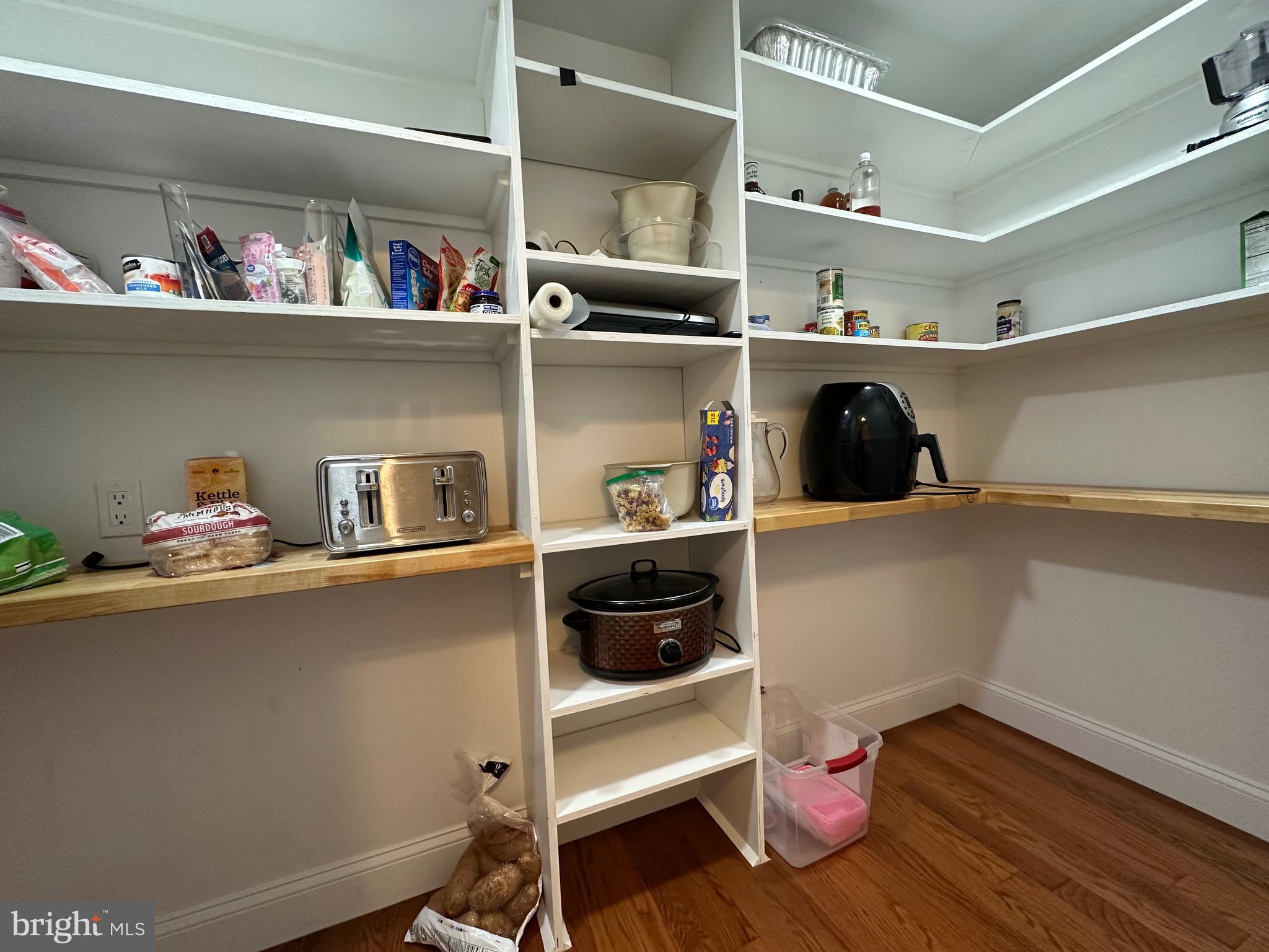 EASTLAKE ESTATES - Residential