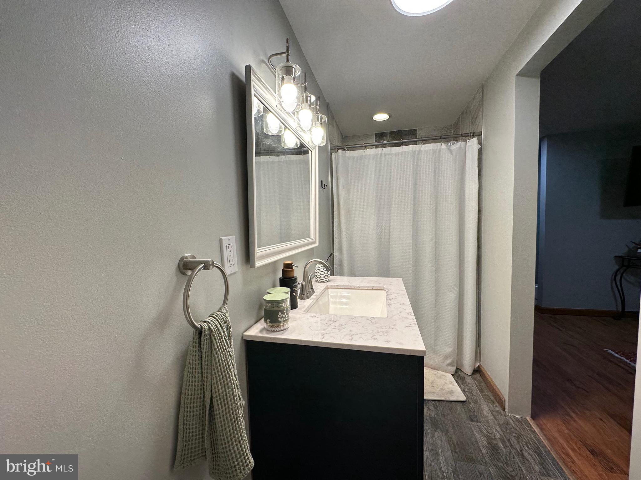 EASTLAKE ESTATES - Residential