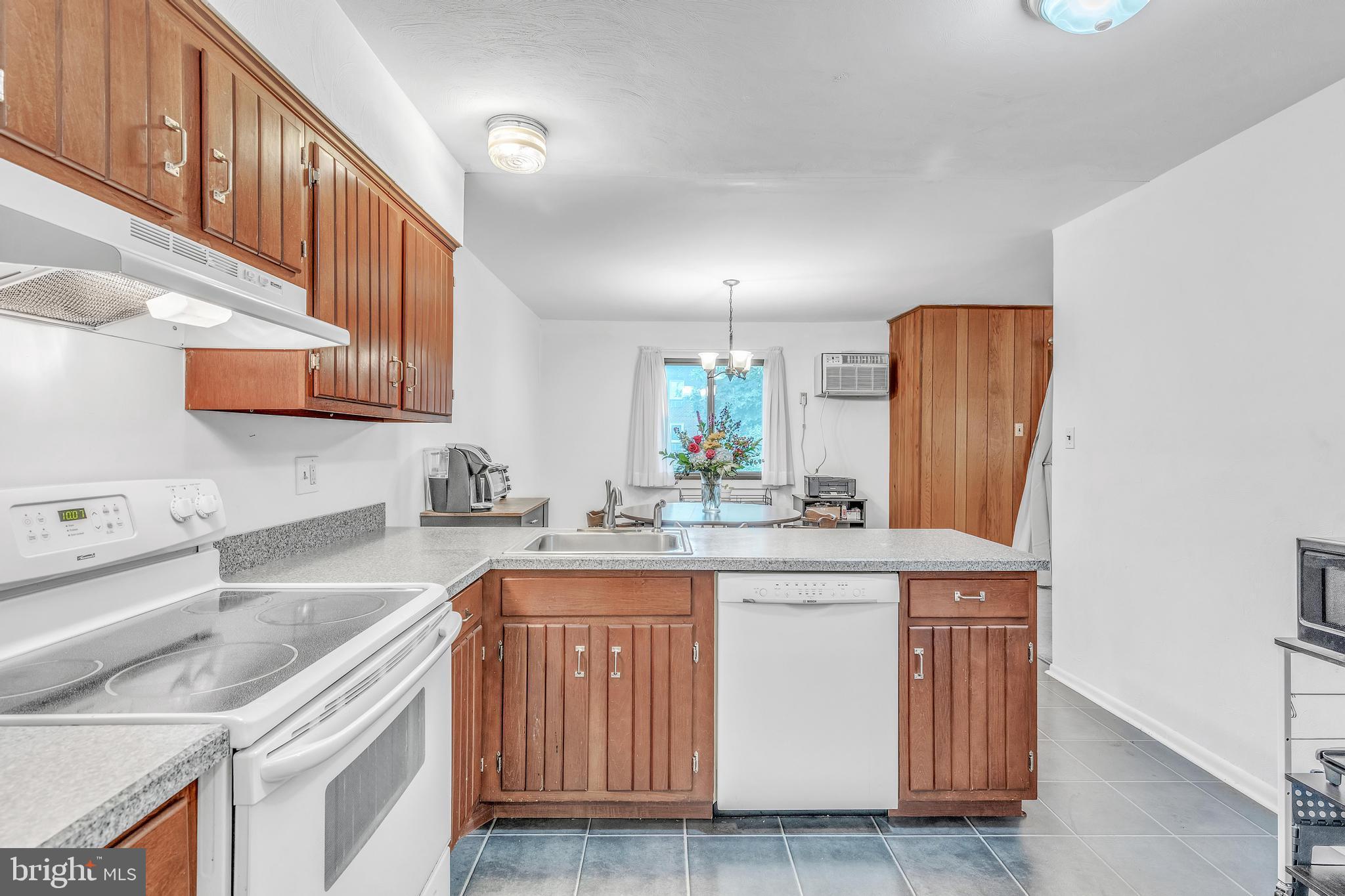 400 CAMPBELL CIRCLE G-22