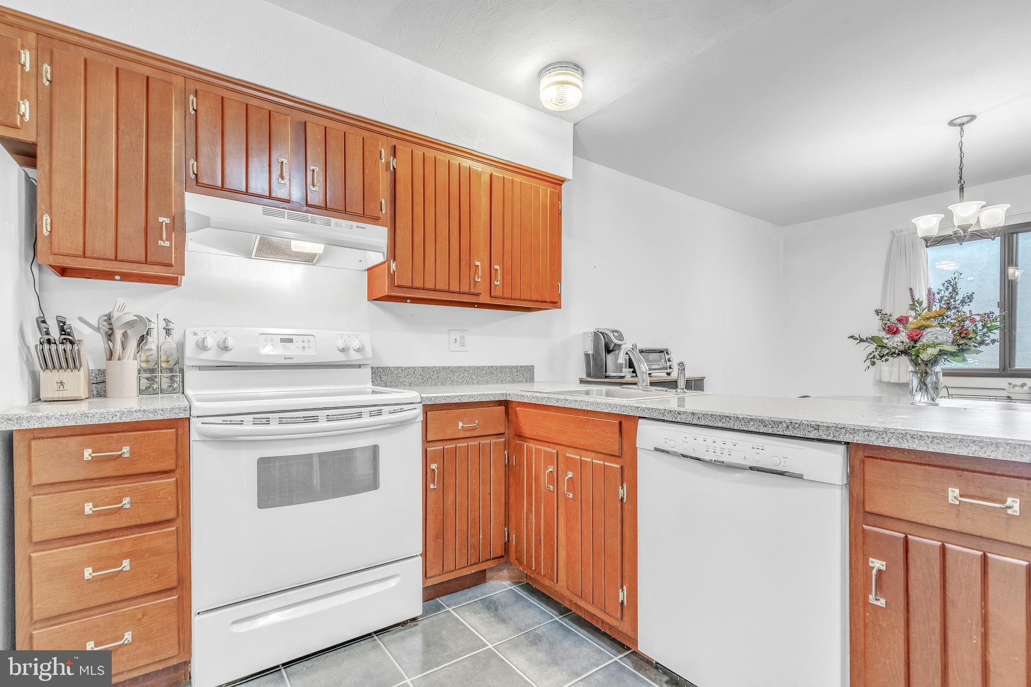 400 CAMPBELL CIRCLE G-22