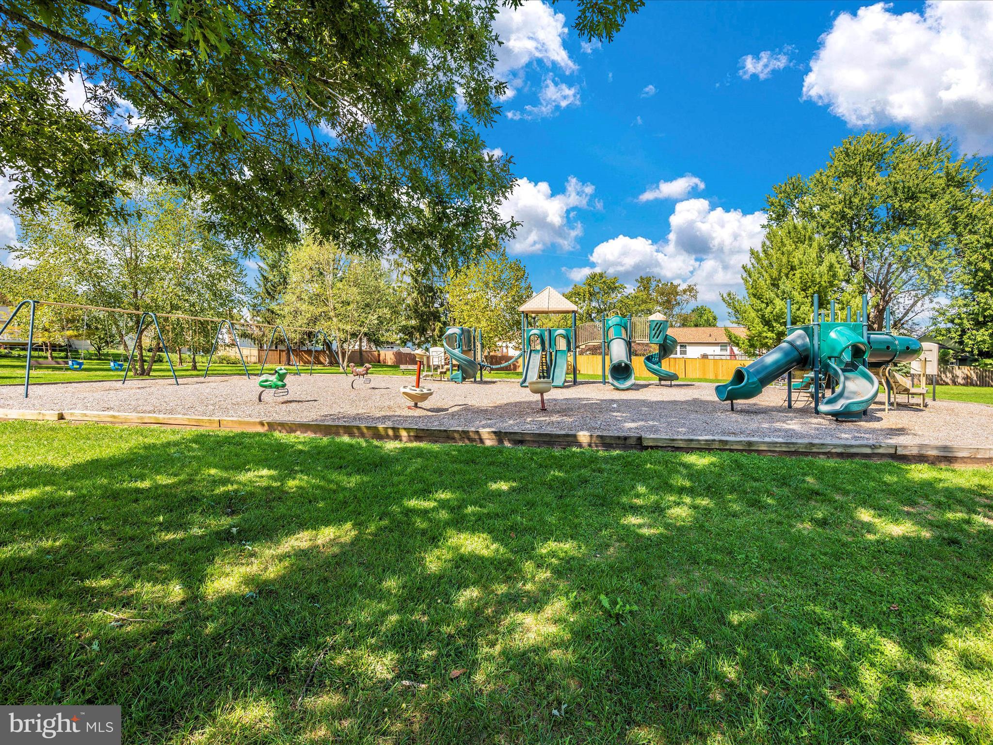 HILLCREST KNOLLS - Residential