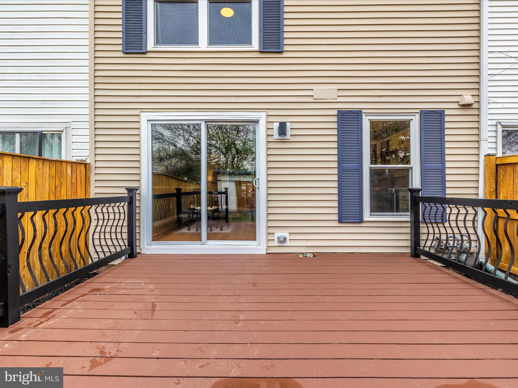 HILLCREST KNOLLS - Residential