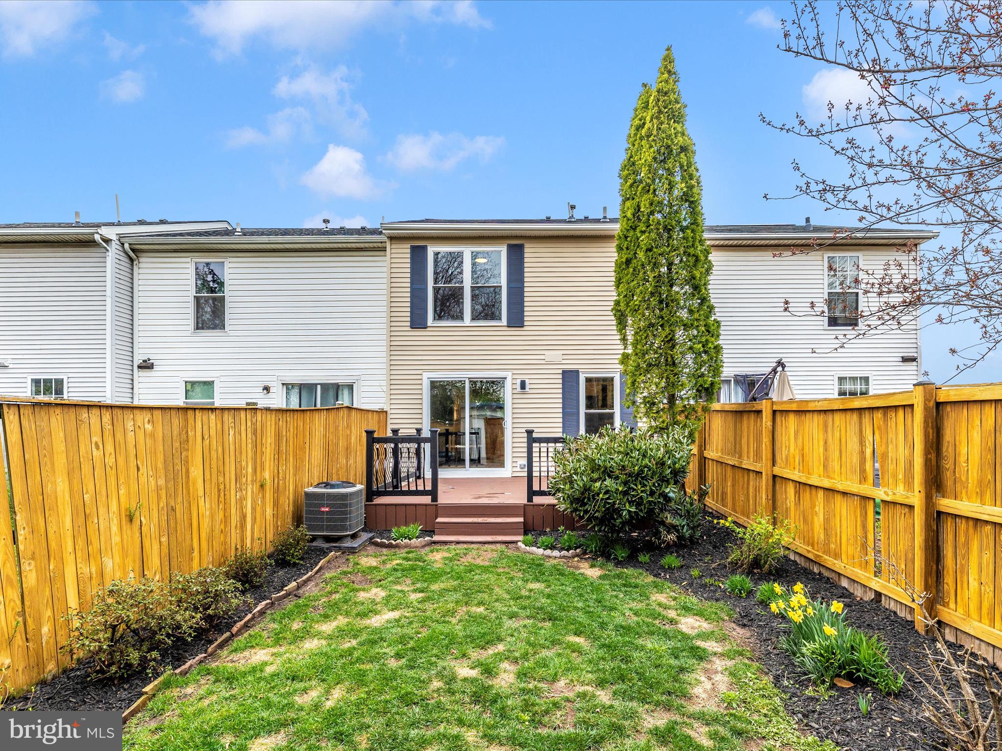 HILLCREST KNOLLS - Residential