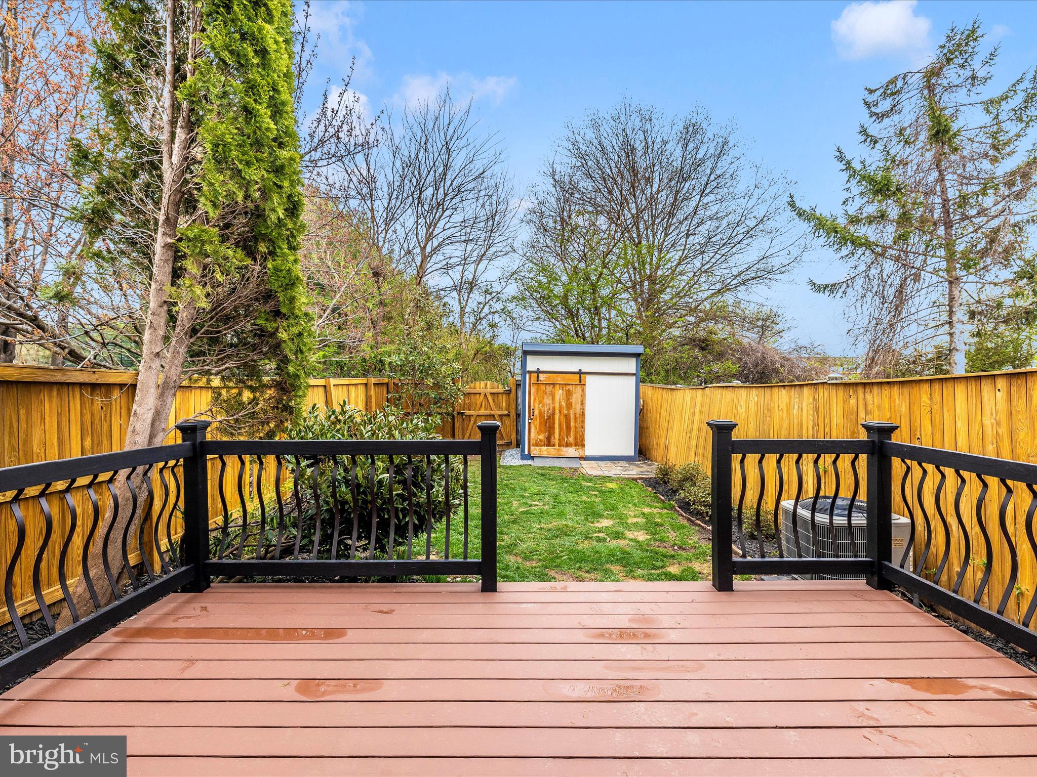 HILLCREST KNOLLS - Residential