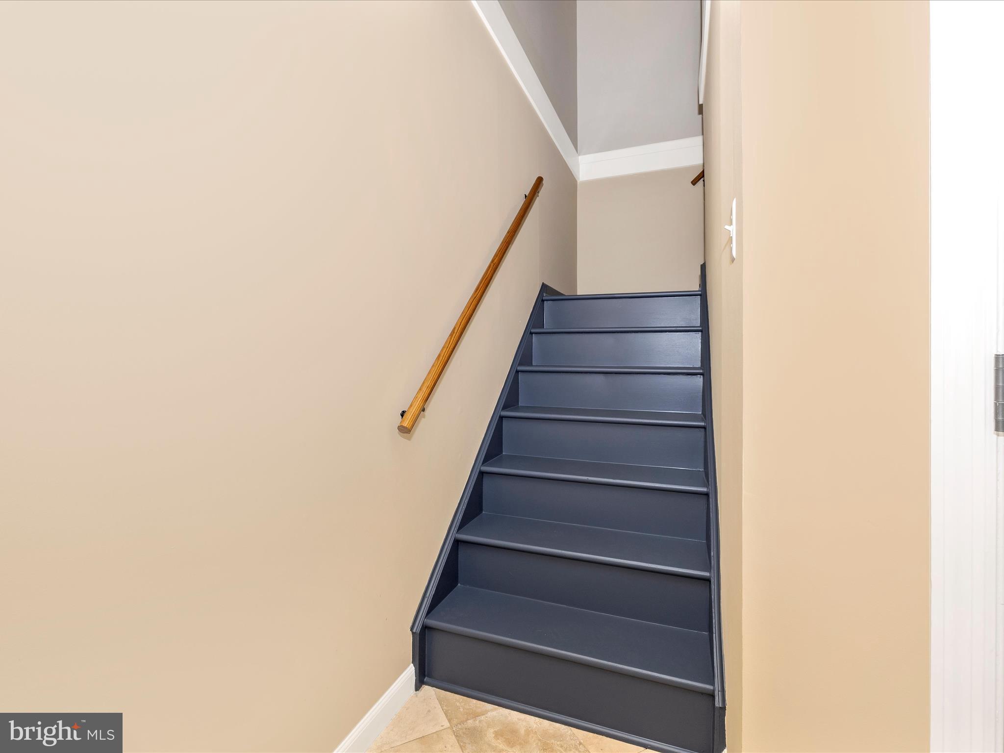 HILLCREST KNOLLS - Residential