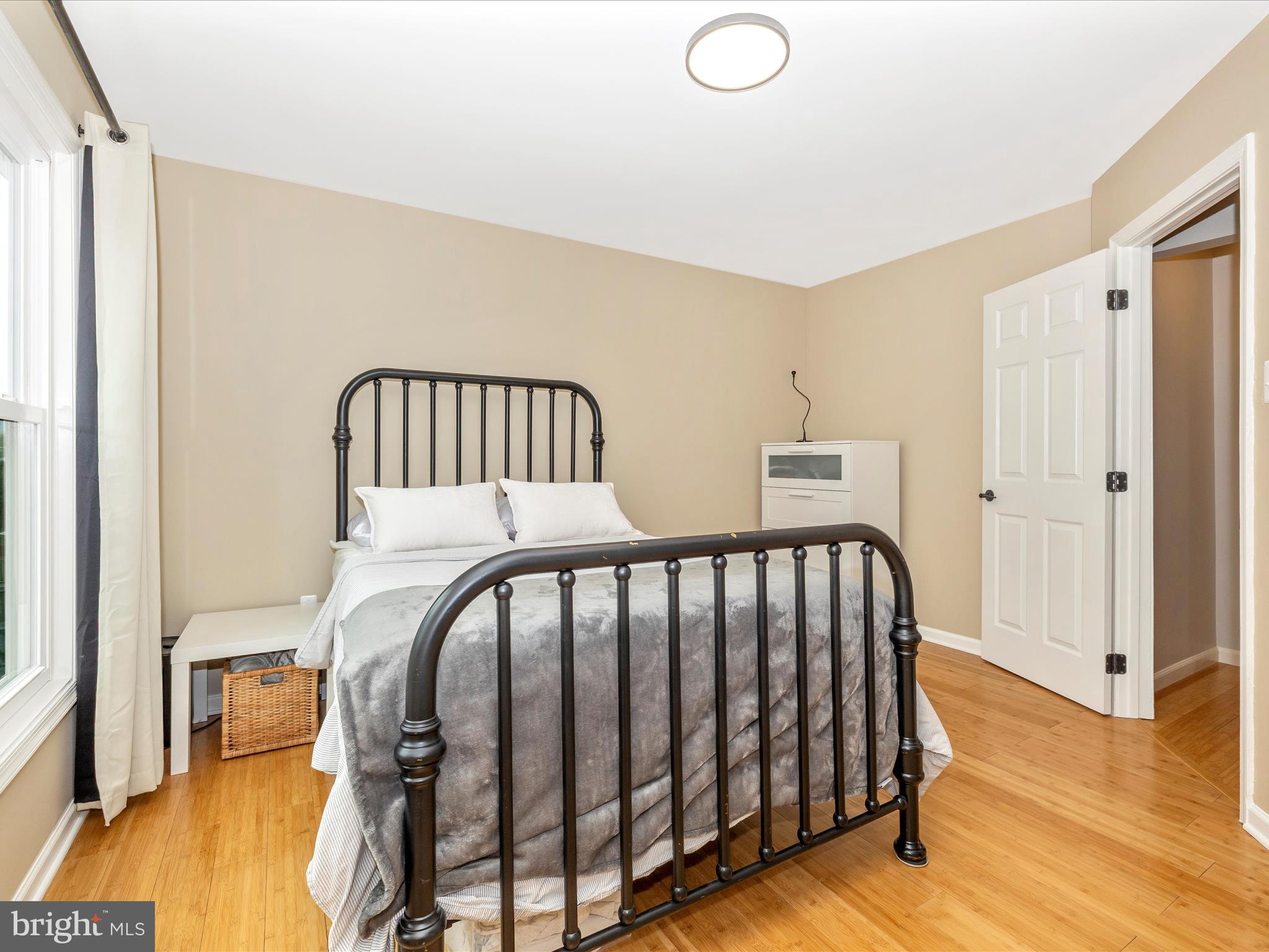 HILLCREST KNOLLS - Residential