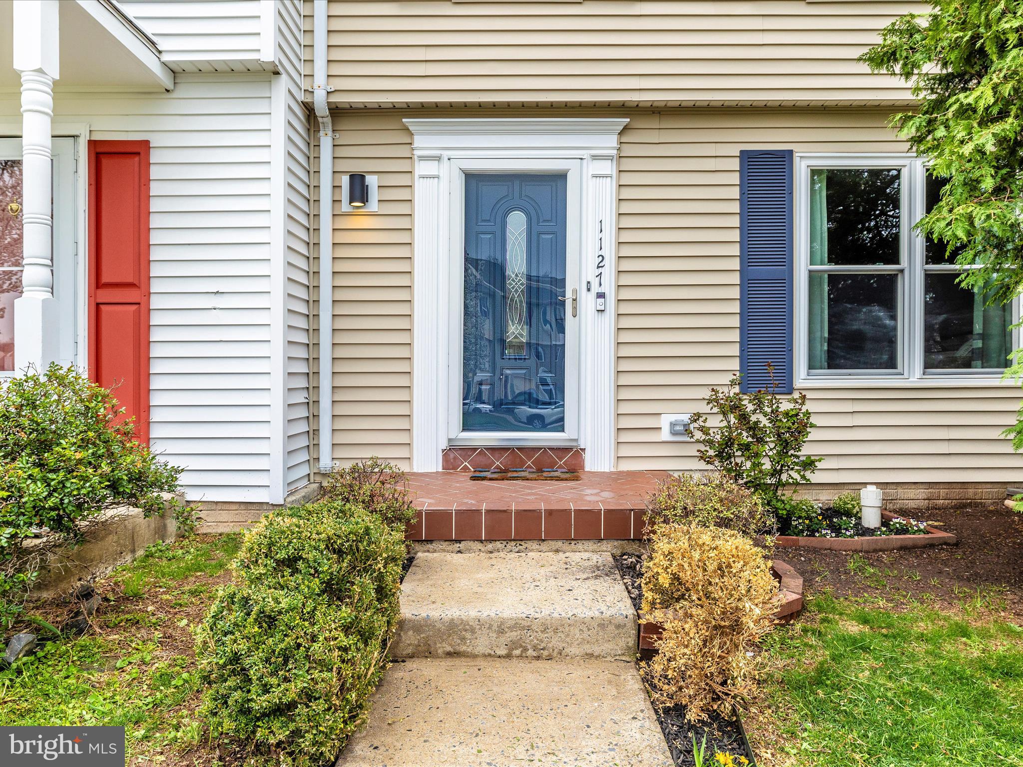 HILLCREST KNOLLS - Residential