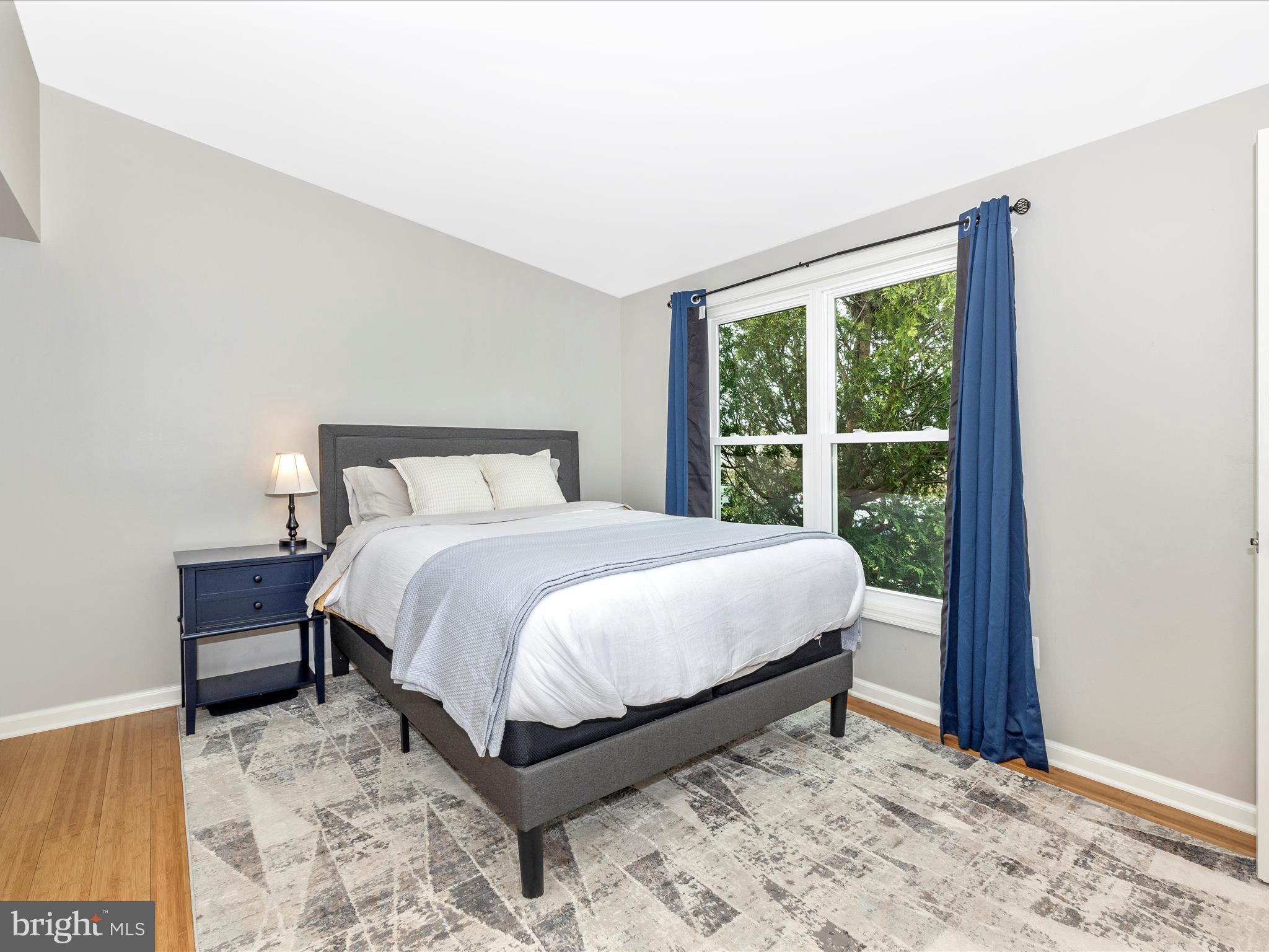 HILLCREST KNOLLS - Residential