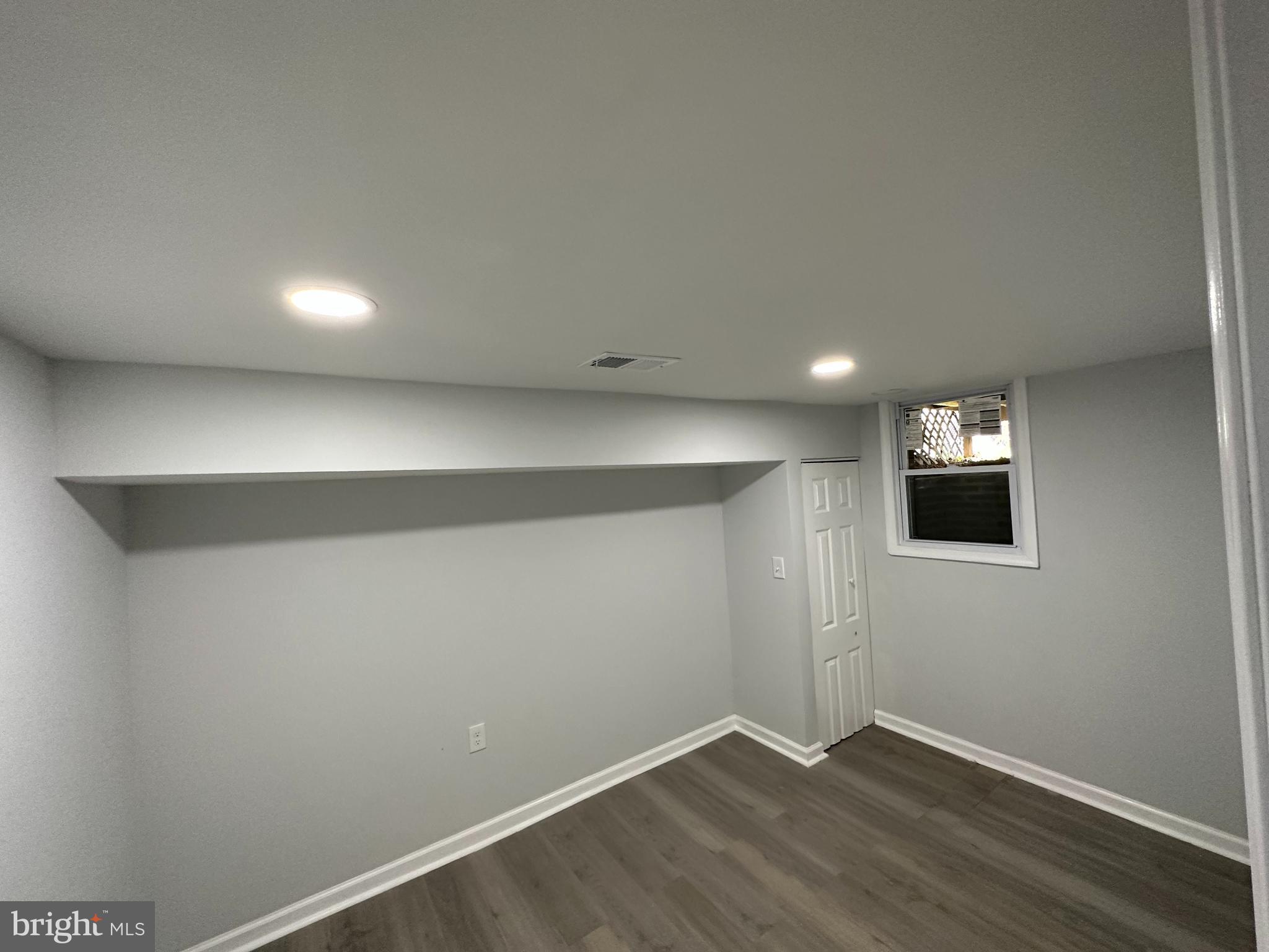 NORTH POINT VILLAGE - Residential