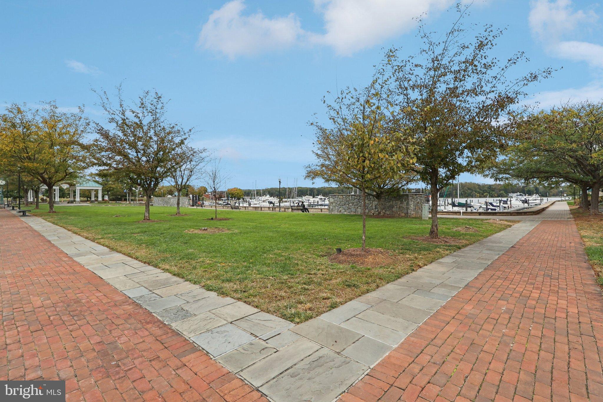 BELMONT BAY - Residential