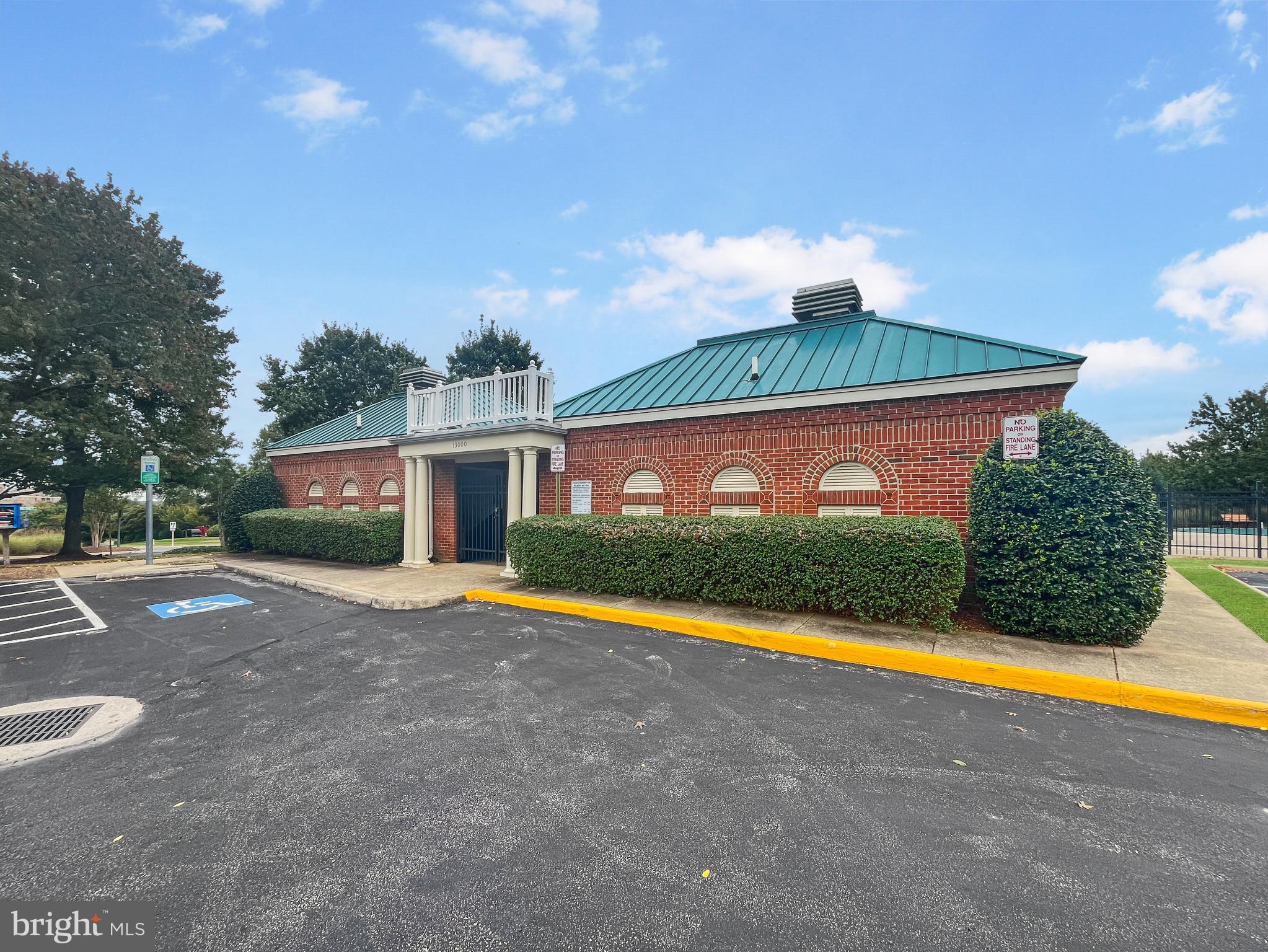 BELMONT BAY - Residential