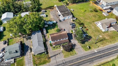 2321 EDGELY ROAD LEVITTOWN PA 19057