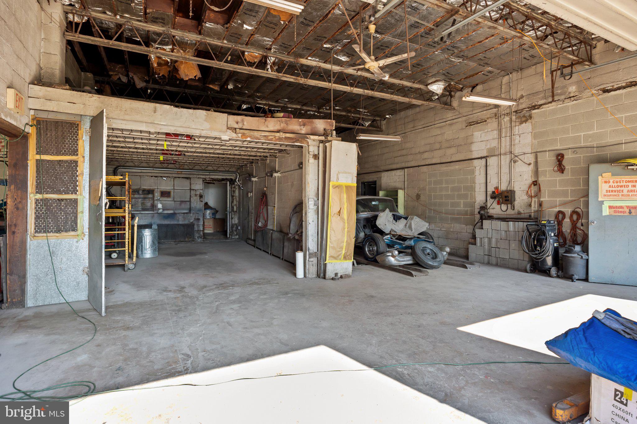 HEADLEY MANOR - Residential