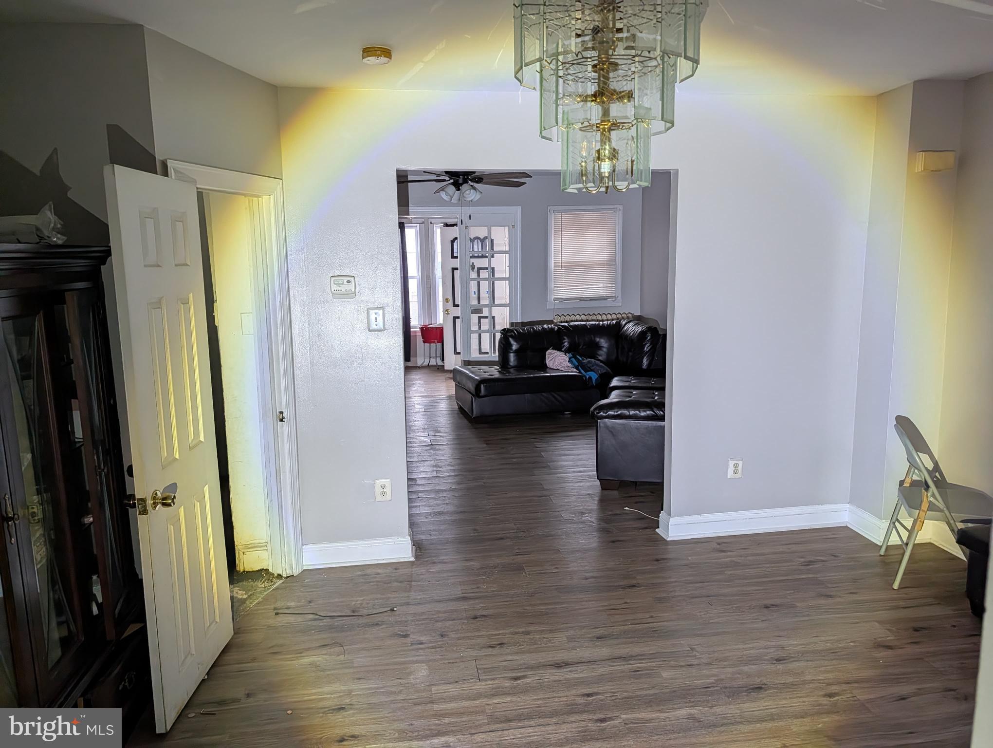 1757 S AVONDALE STREET