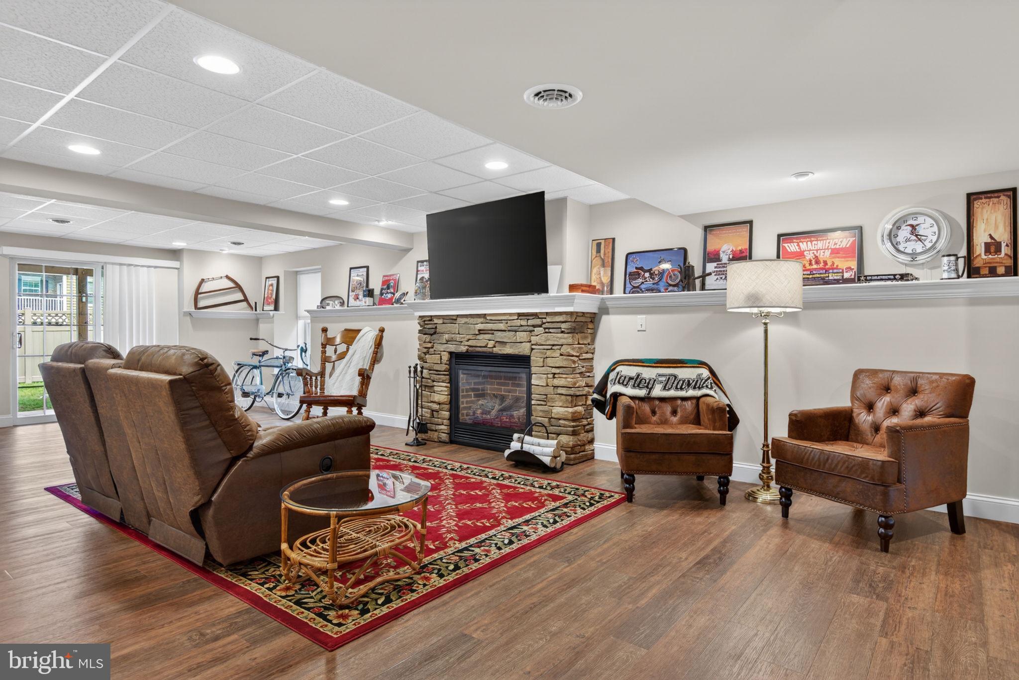 VILLAS AT ELM TREE - Residential
