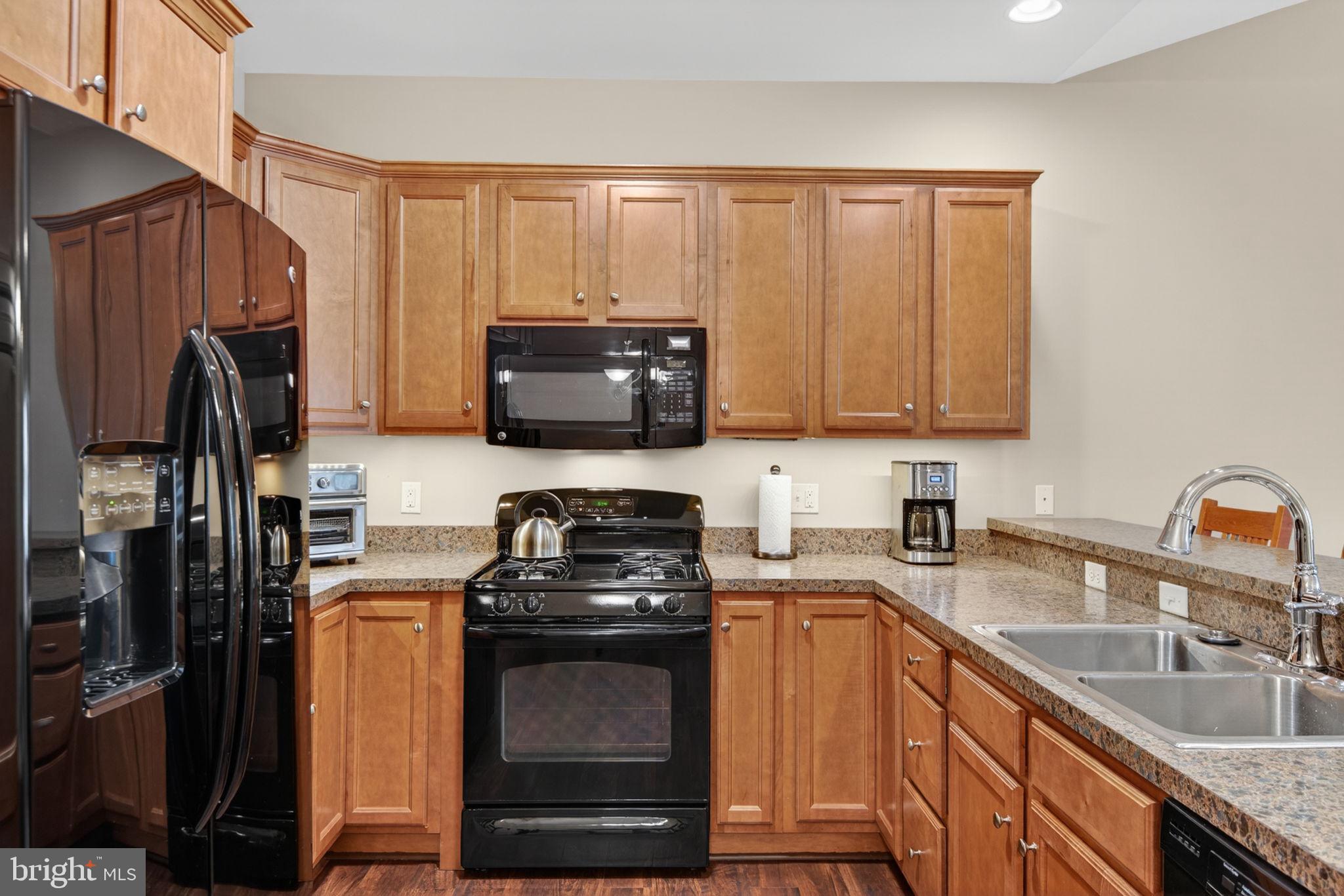 VILLAS AT ELM TREE - Residential