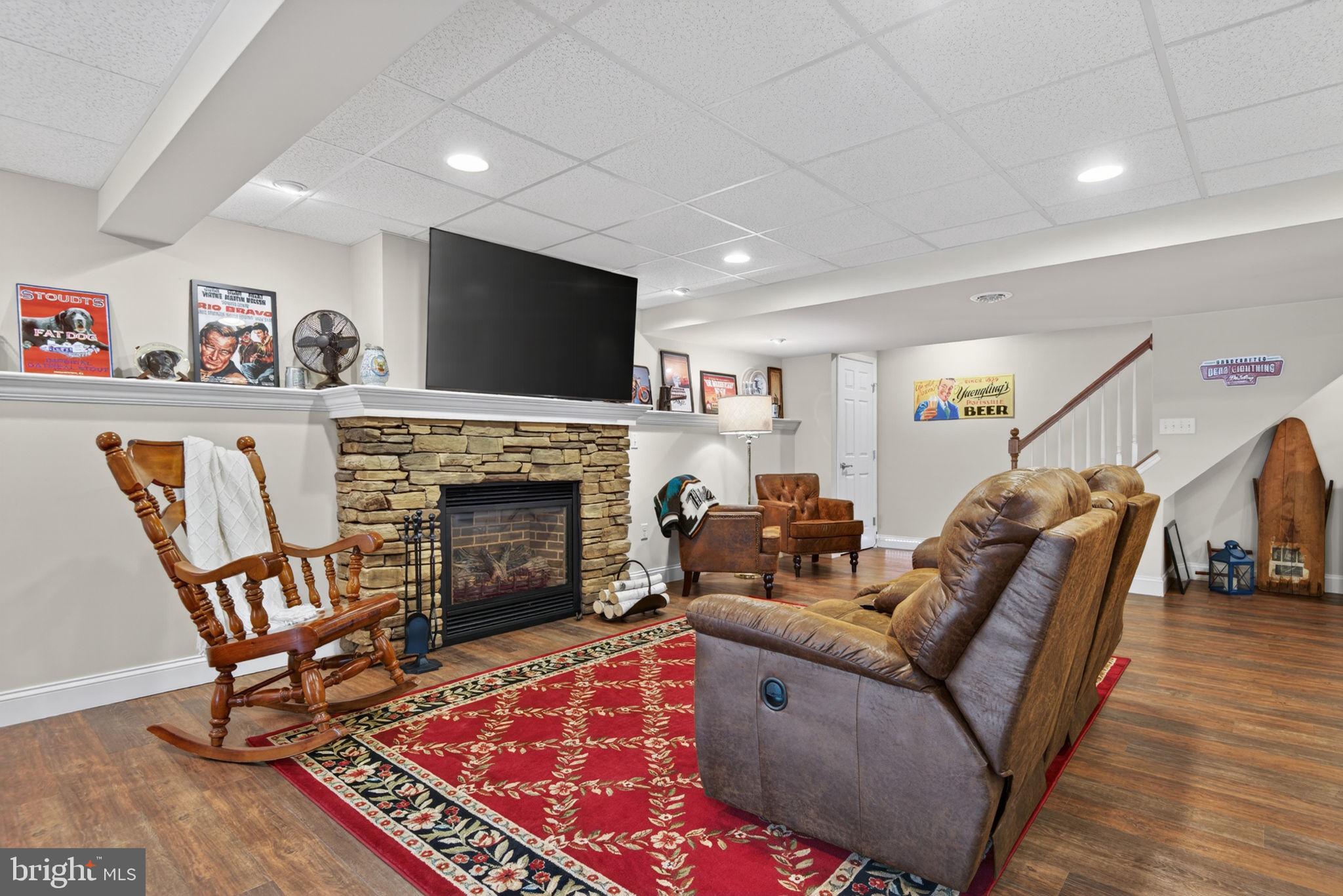 VILLAS AT ELM TREE - Residential