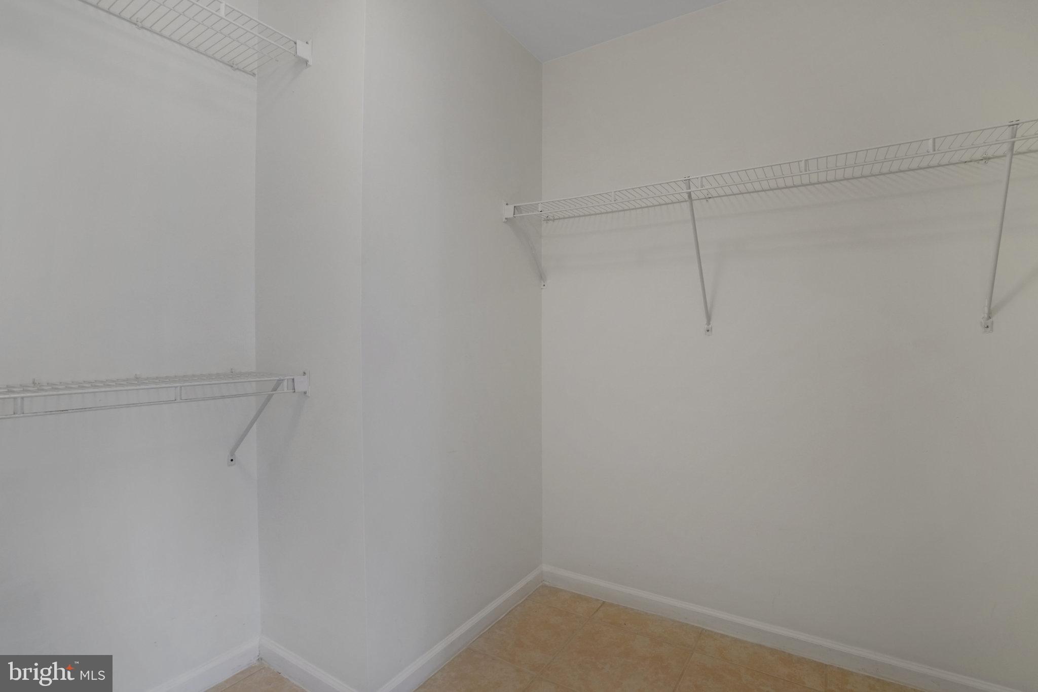 ISLAND CREEK - Residential